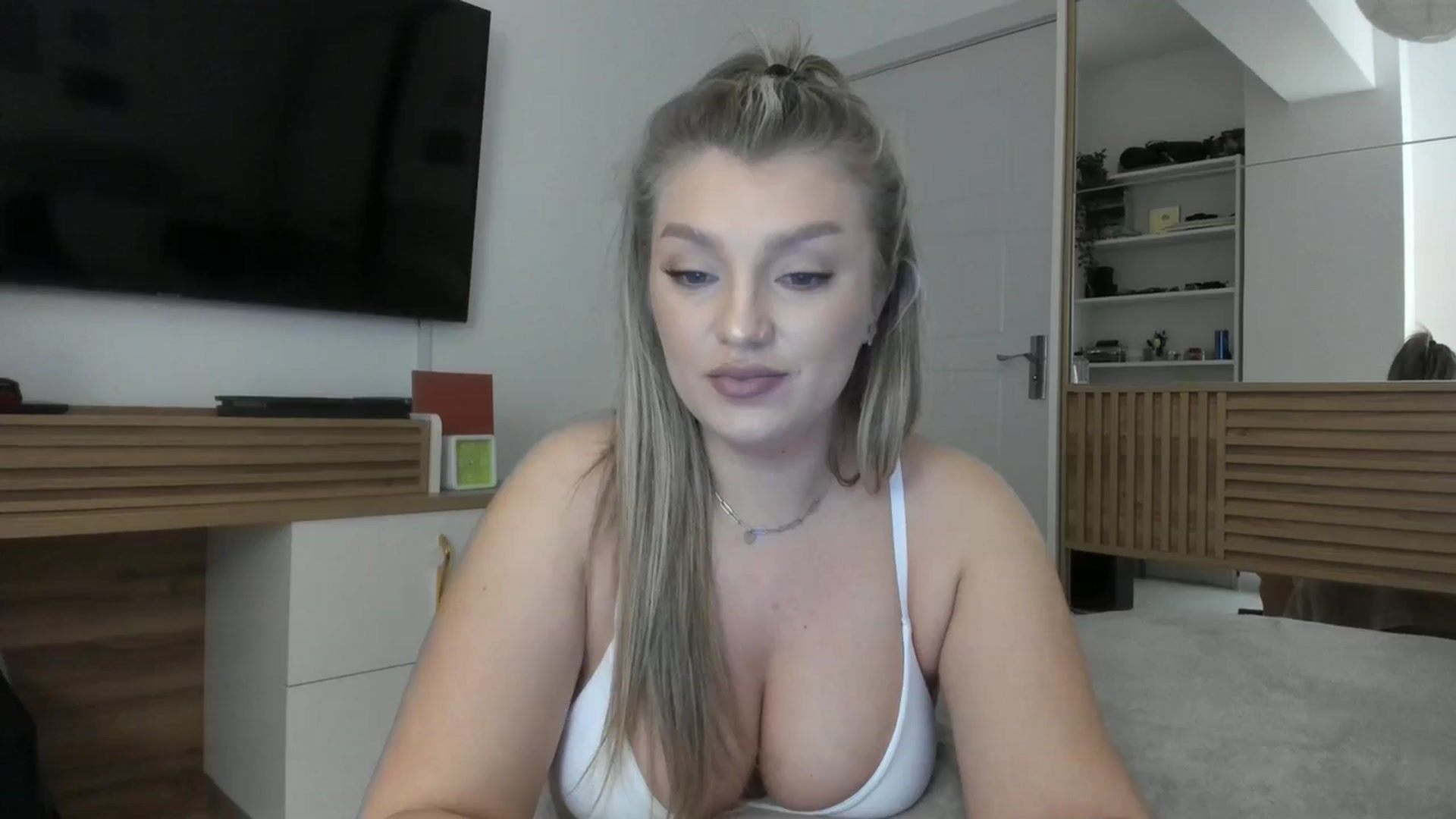 Gallery image thumbnail from WetSelf's myfreecams stream on, 10/19/2023, 17:56 image 20 of 20