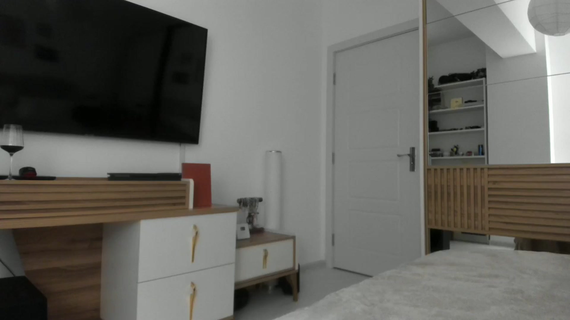 Gallery image thumbnail from WetSelf's myfreecams stream on, 10/19/2023, 19:19 image 17 of 20