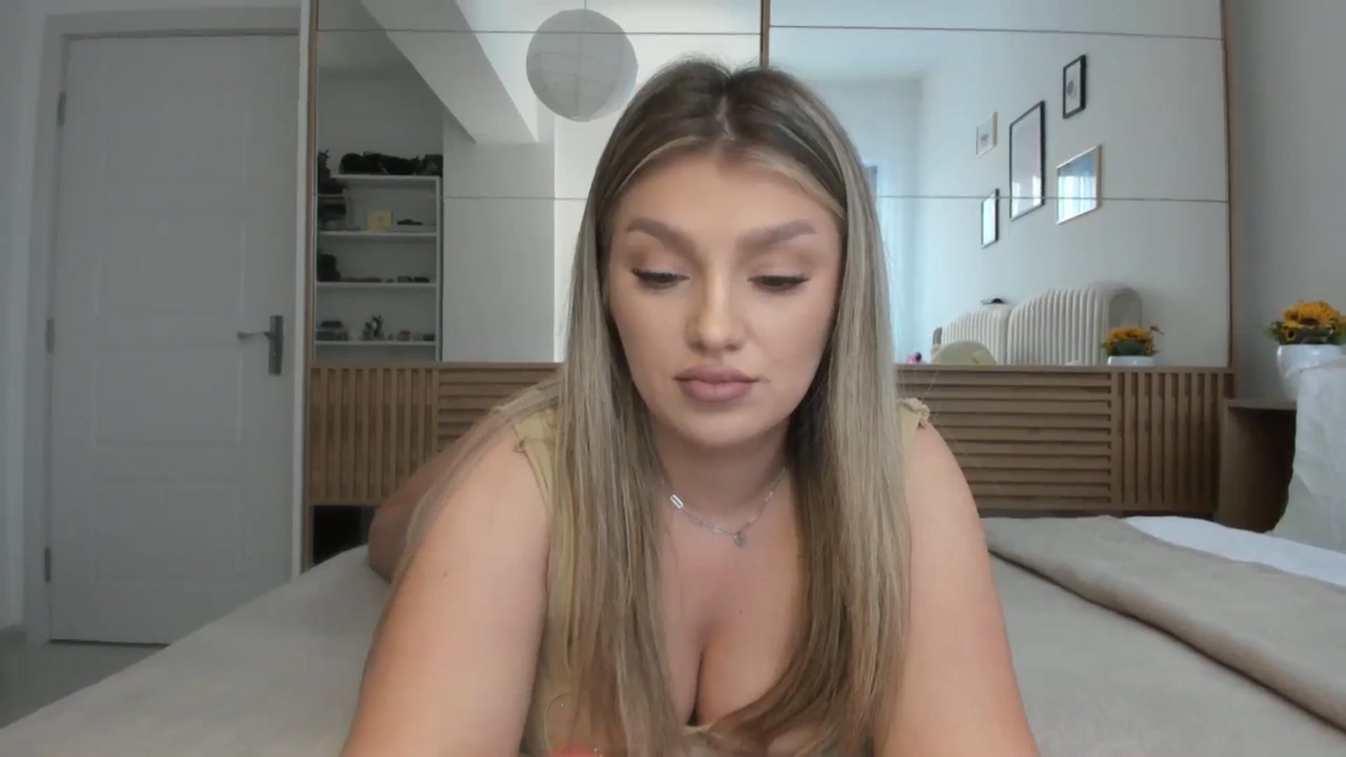 Gallery image thumbnail from WetSelf's myfreecams stream on, 10/21/2023, 13:06 image 8 of 20