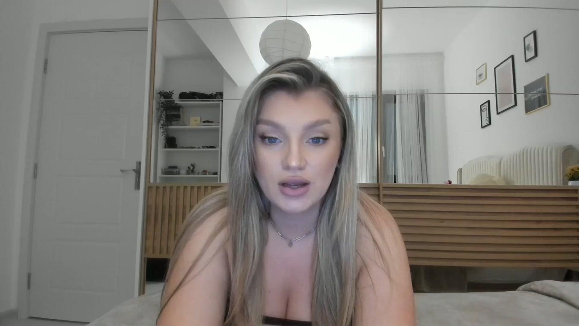 Gallery image thumbnail from WetSelf's myfreecams stream on, 10/22/2023, 16:47 image 11 of 20