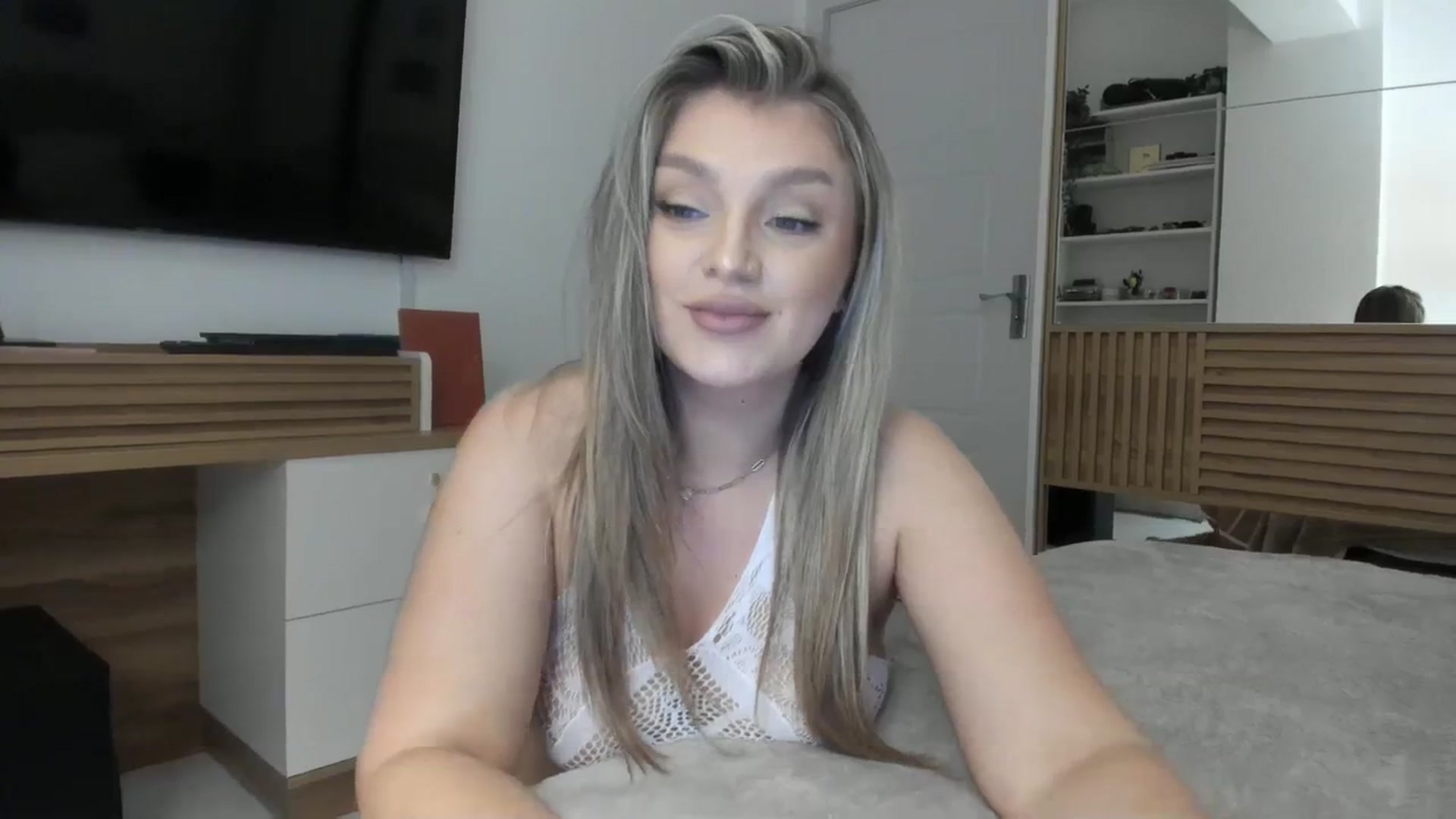 Gallery image thumbnail from WetSelf's myfreecams stream on, 10/22/2023, 17:51 image 4 of 20