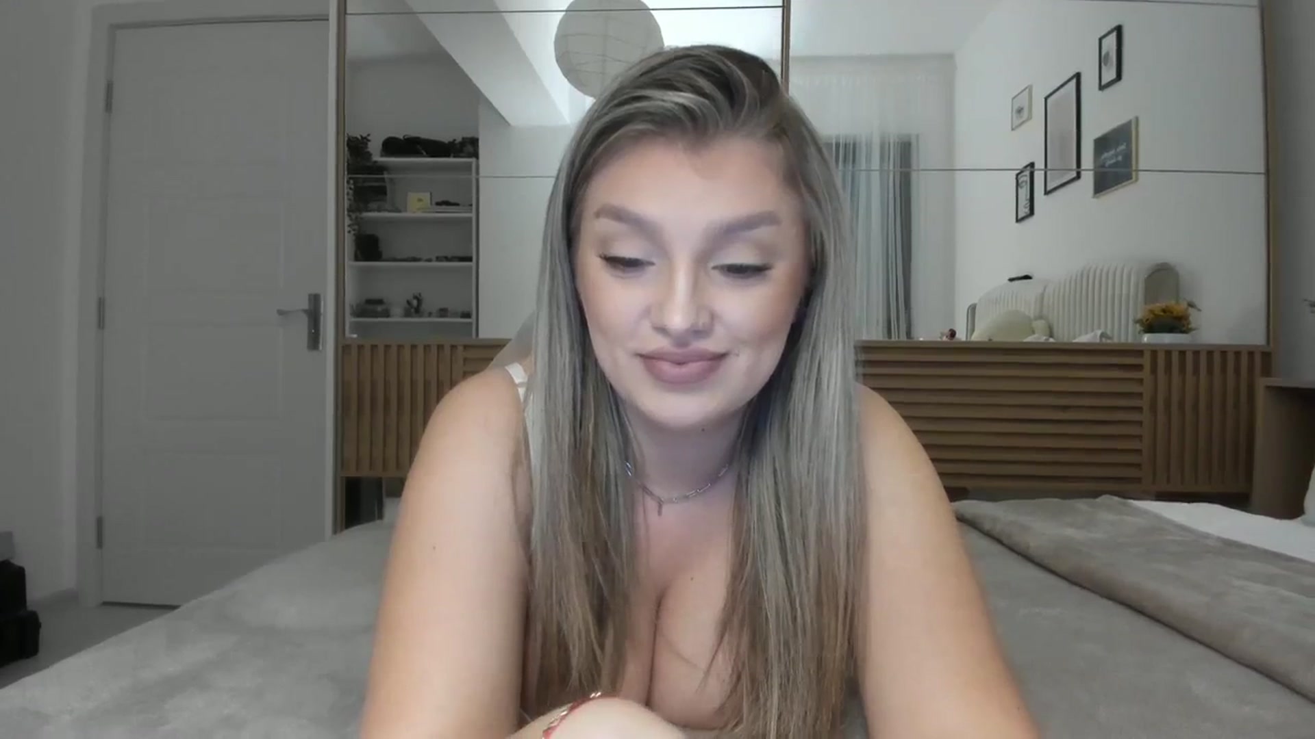 Gallery image thumbnail from WetSelf's myfreecams stream on, 10/23/2023, 16:09 image 18 of 20