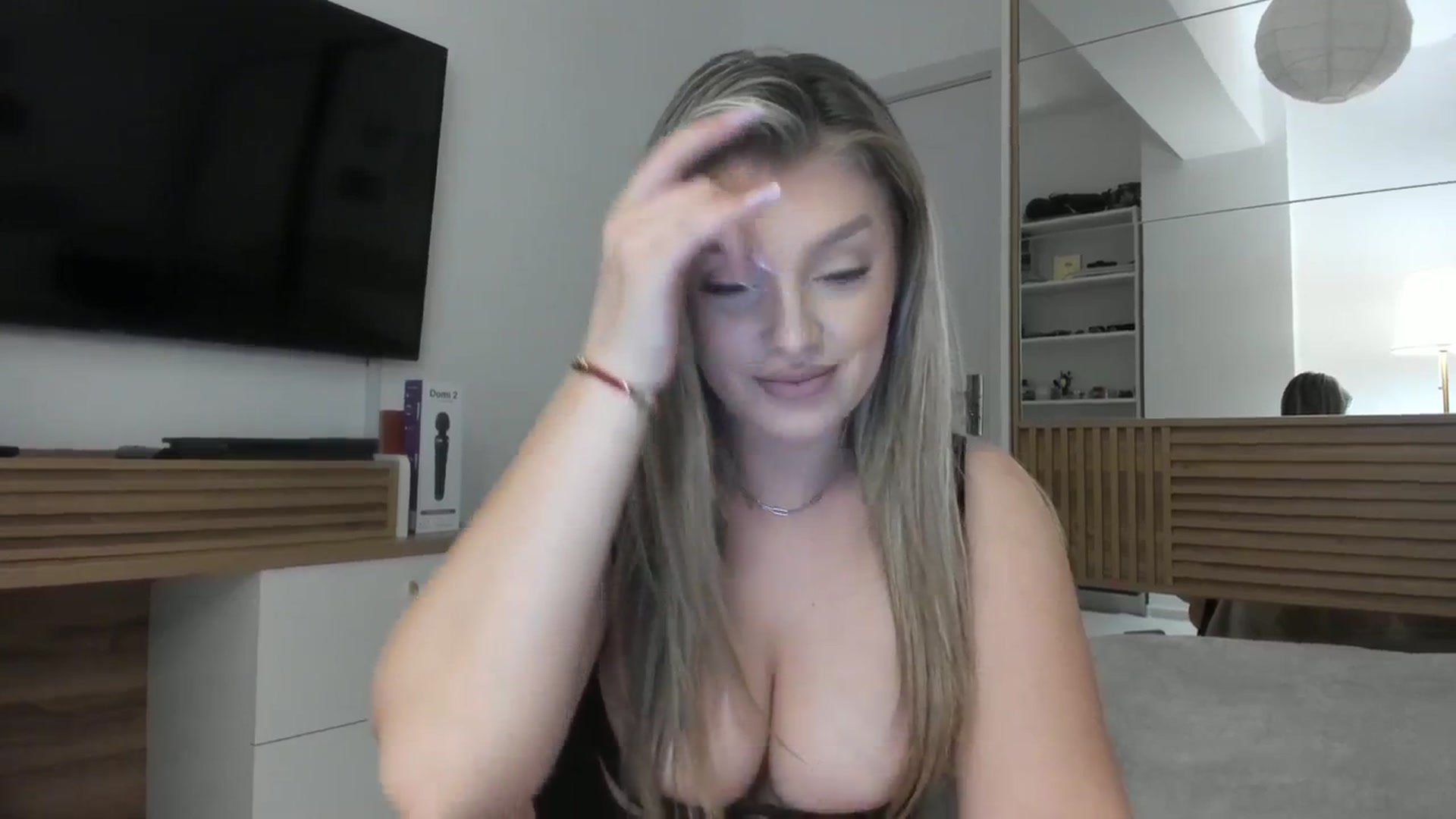 Gallery image thumbnail from WetSelf's myfreecams stream on, 10/23/2023, 19:06 image 7 of 20