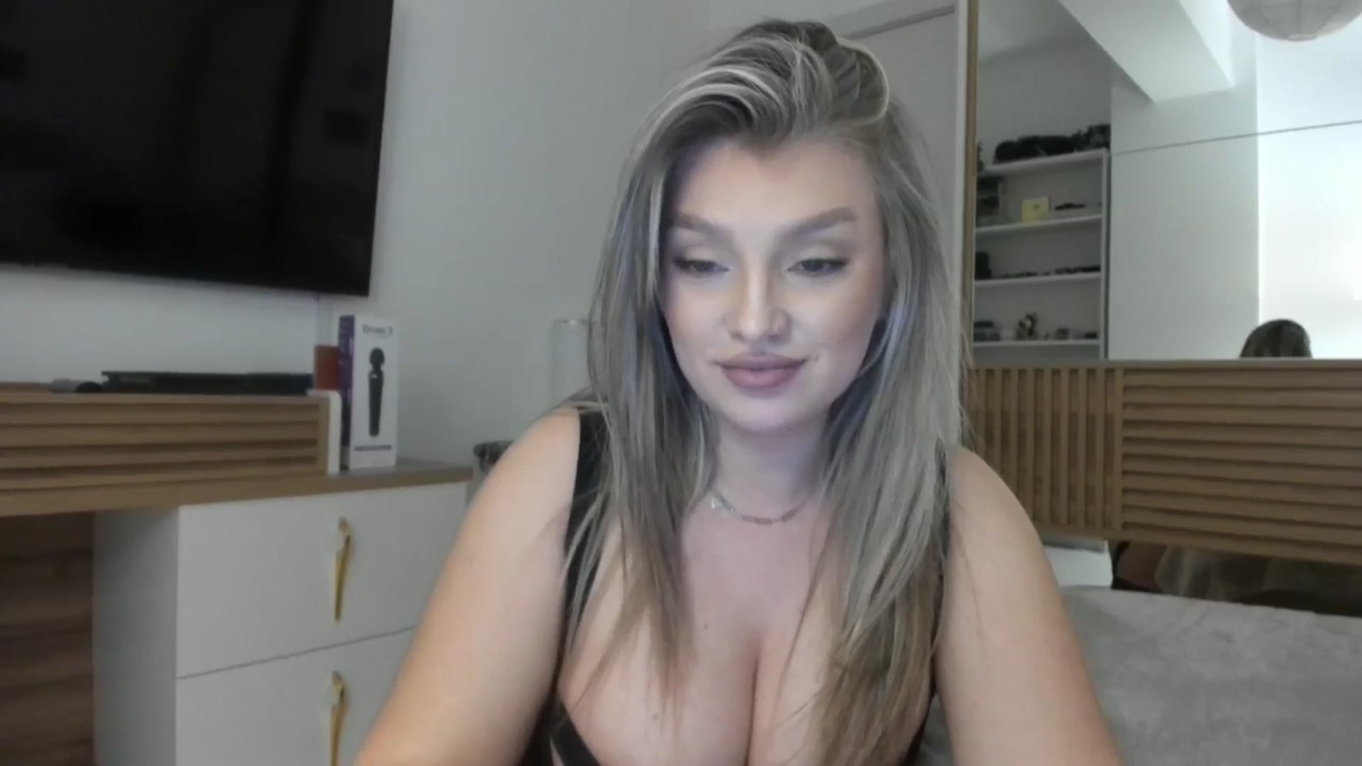Gallery image thumbnail from WetSelf's myfreecams stream on, 10/23/2023, 19:34 image 11 of 20