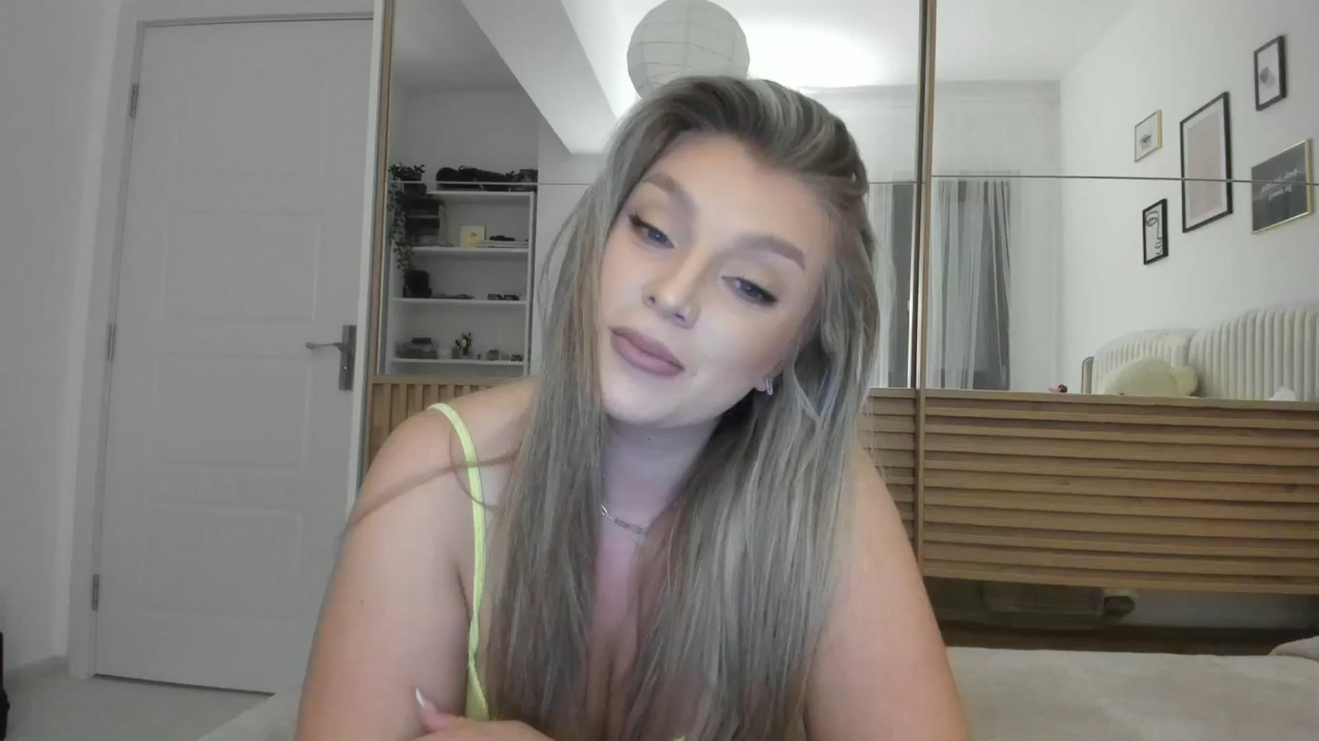 Gallery image thumbnail from WetSelf's myfreecams stream on, 10/24/2023, 19:04 image 19 of 20
