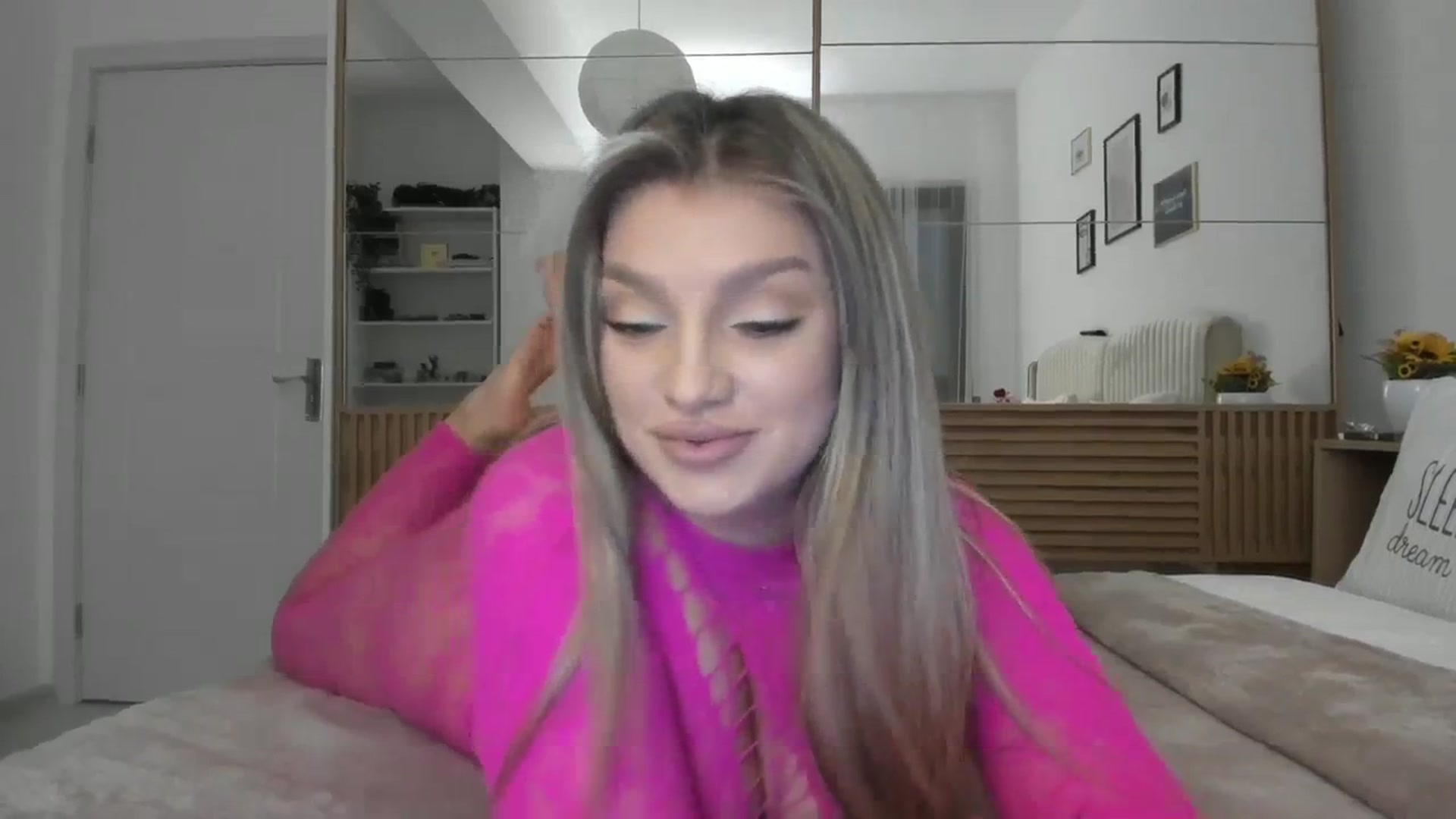 Gallery image thumbnail from WetSelf's myfreecams stream on, 11/08/2023, 21:19 image 14 of 20