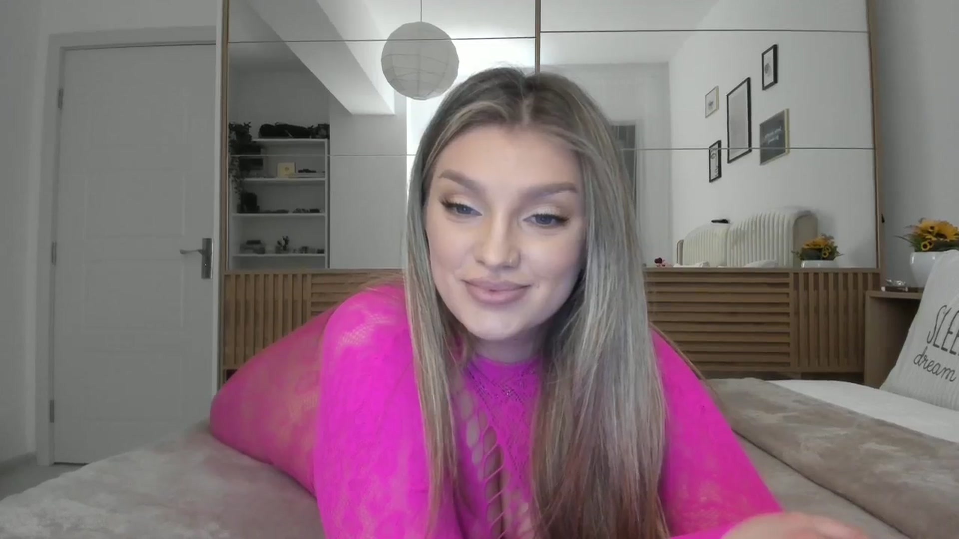 Gallery image thumbnail from WetSelf's myfreecams stream on, 11/08/2023, 21:19 image 15 of 20