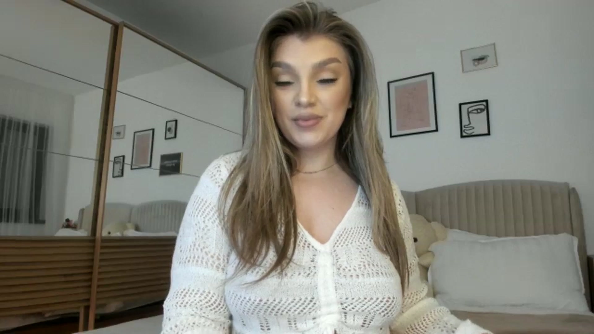 Gallery image thumbnail from WetSelf's myfreecams stream on, 02/19/2024, 23:38 image 10 of 20