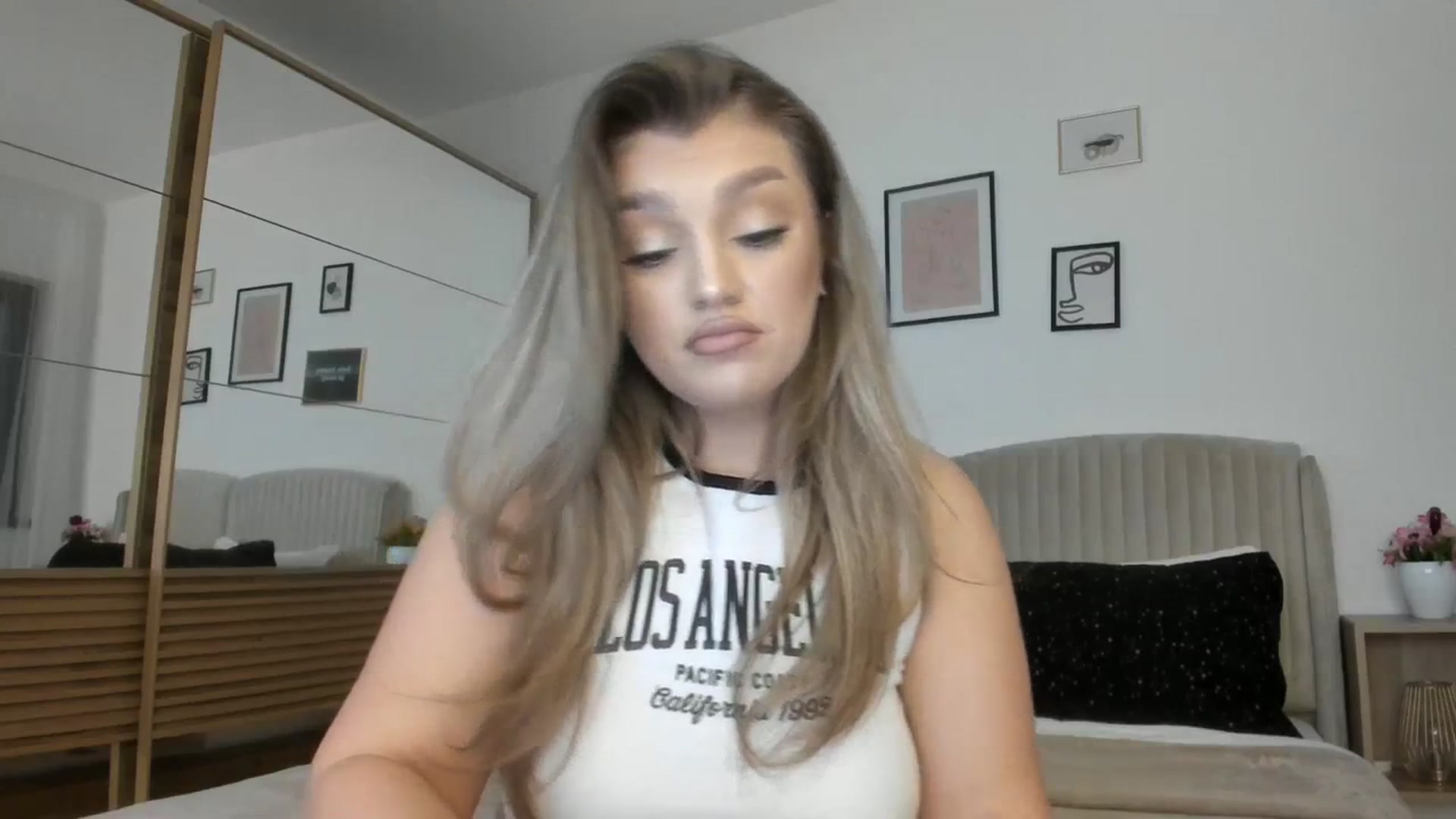 Gallery image thumbnail from WetSelf's myfreecams stream on, 03/17/2024, 17:09 image 13 of 20