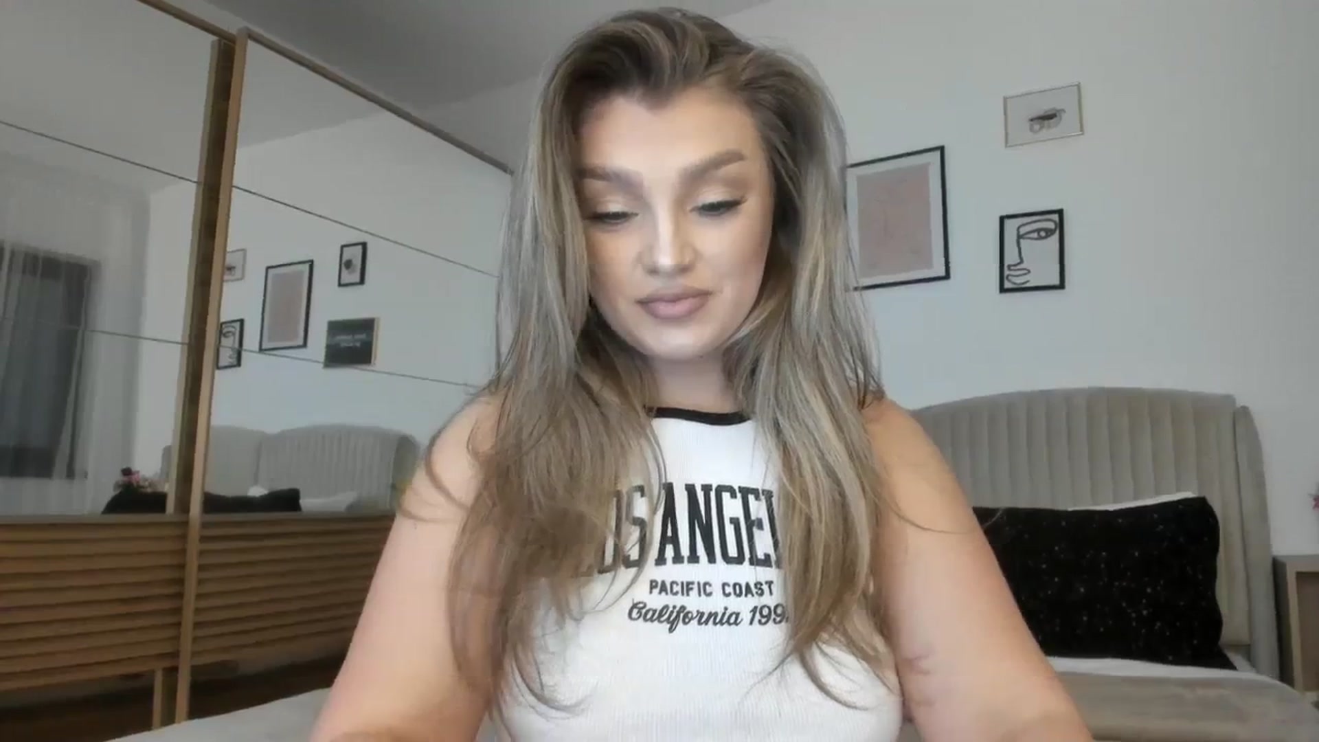 Gallery image thumbnail from WetSelf's myfreecams stream on, 03/17/2024, 17:09 image 8 of 20