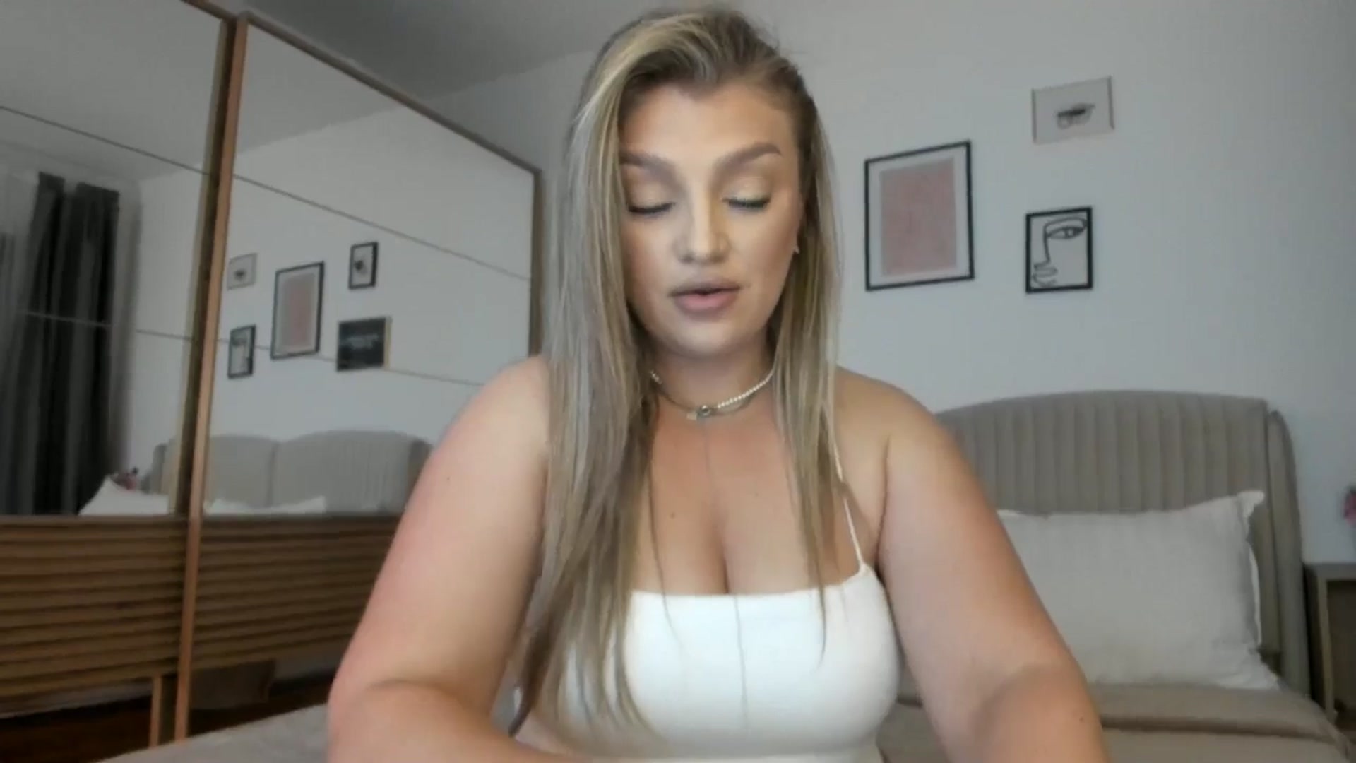 Gallery image thumbnail from WetSelf's myfreecams stream on, 07/05/2024, 18:53 image 13 of 20