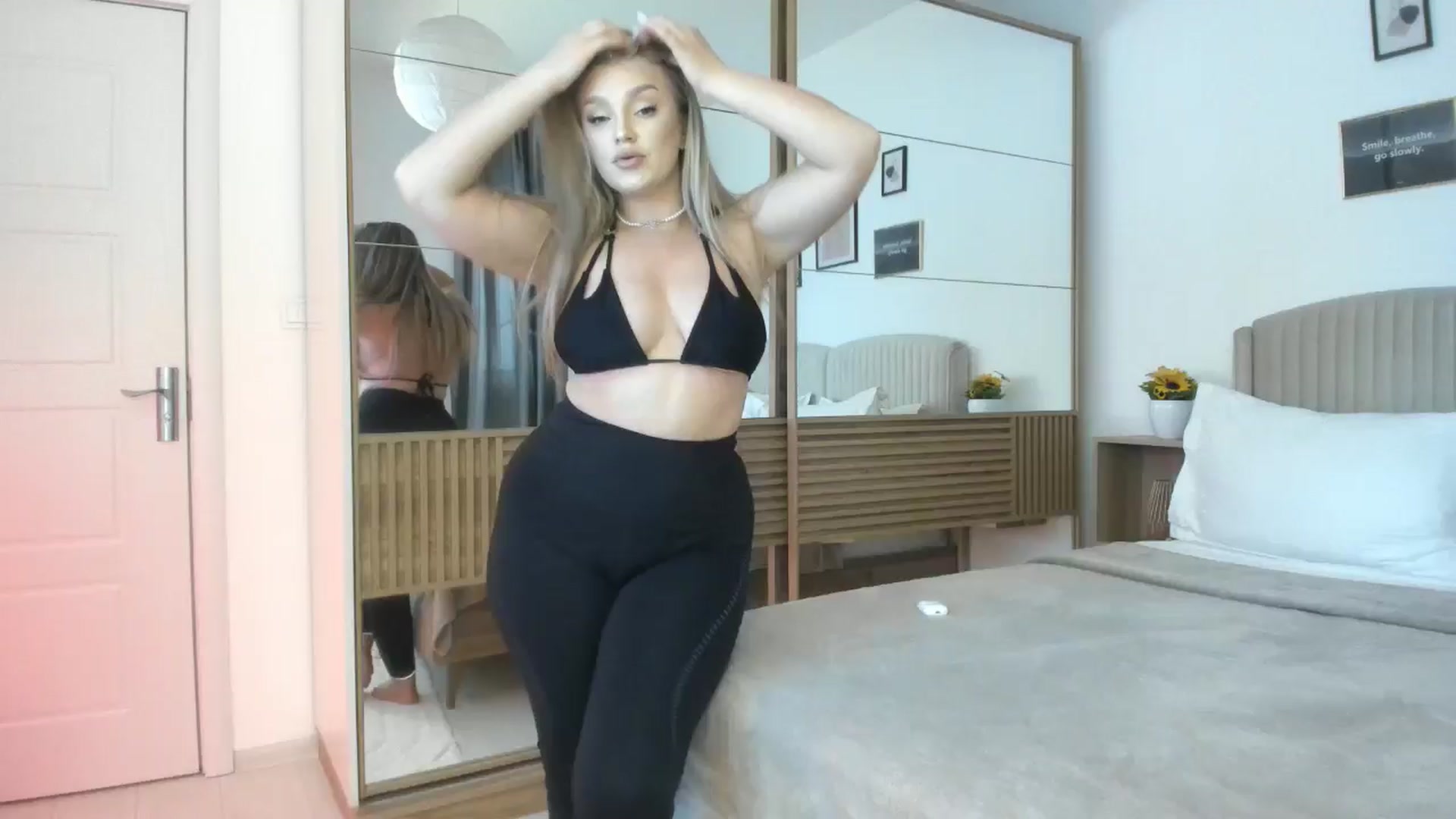 Gallery image thumbnail from WetSelf's myfreecams stream on, 07/31/2024, 18:35 image 1 of 20