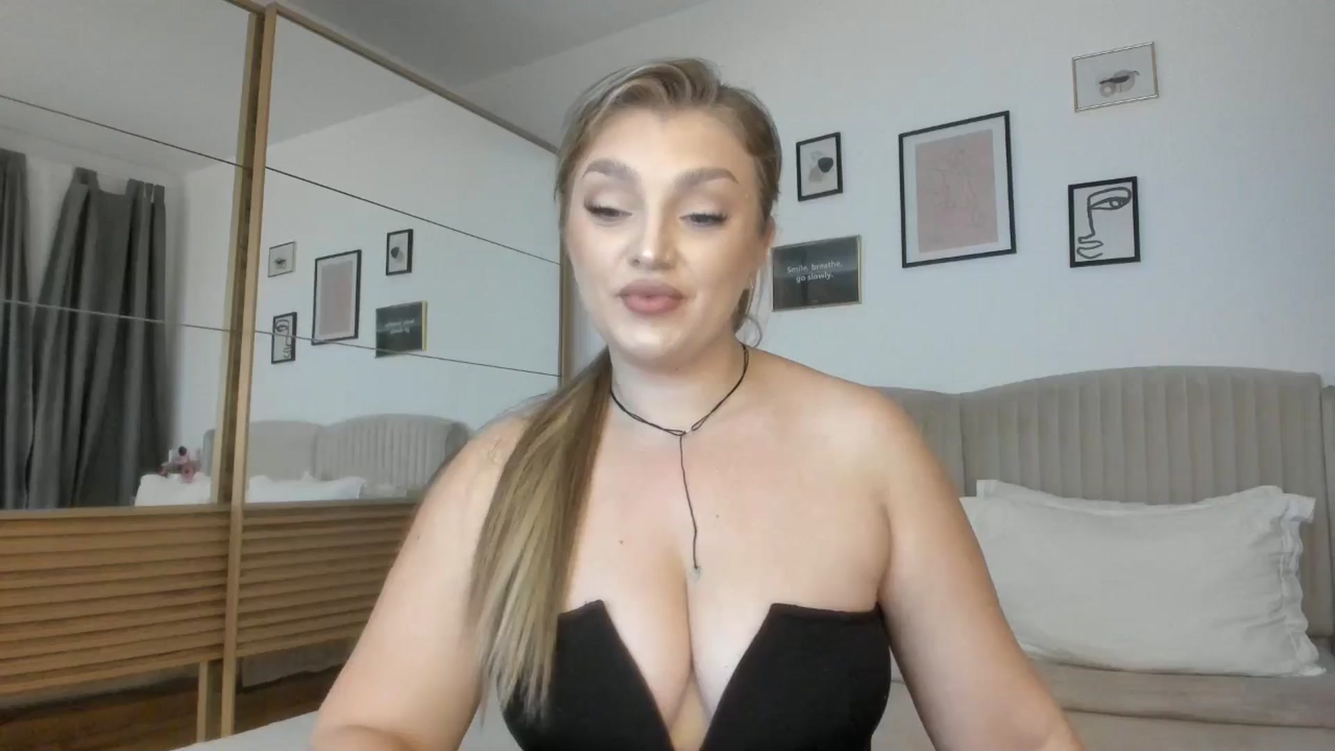 Gallery image thumbnail from WetSelf's myfreecams stream on, 09/14/2024, 16:27 image 14 of 20
