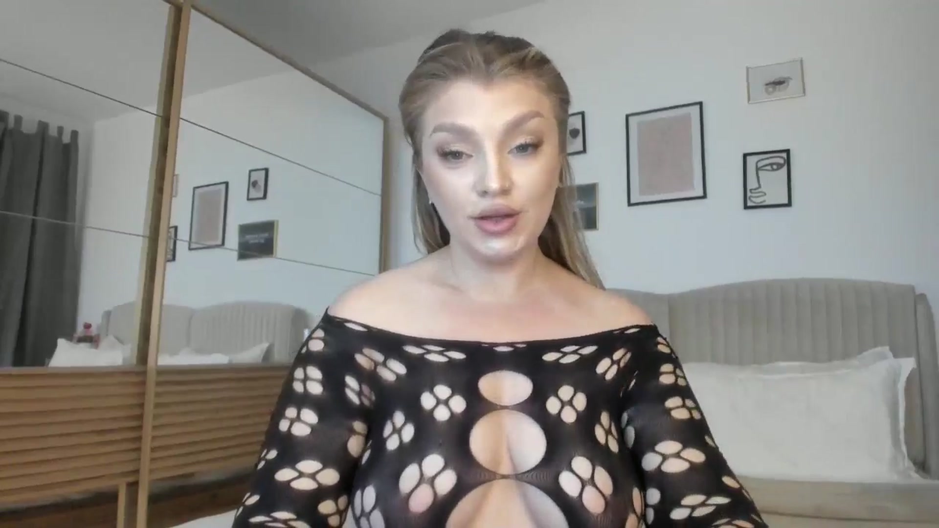 Gallery image thumbnail from WetSelf's myfreecams stream on, 09/28/2024, 18:10 image 12 of 20