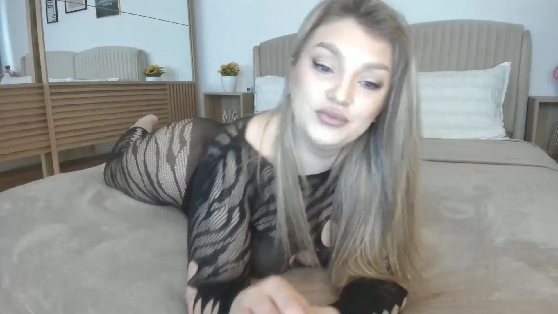 Gallery image thumbnail from WetSelf's myfreecams stream on, 12/09/2024, 10:08 image 8 of 20