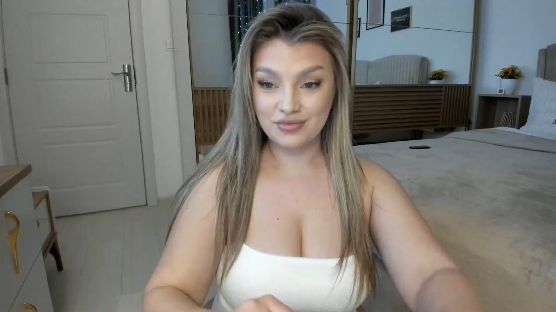 Gallery image thumbnail from WetSelf's myfreecams stream on, 01/04/2025, 17:47 image 13 of 20