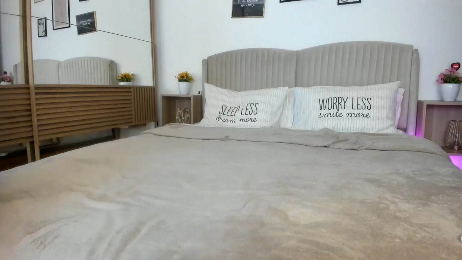 Gallery image thumbnail from WetSelf's myfreecams stream on, 03/04/2025, 16:21 image 11 of 20