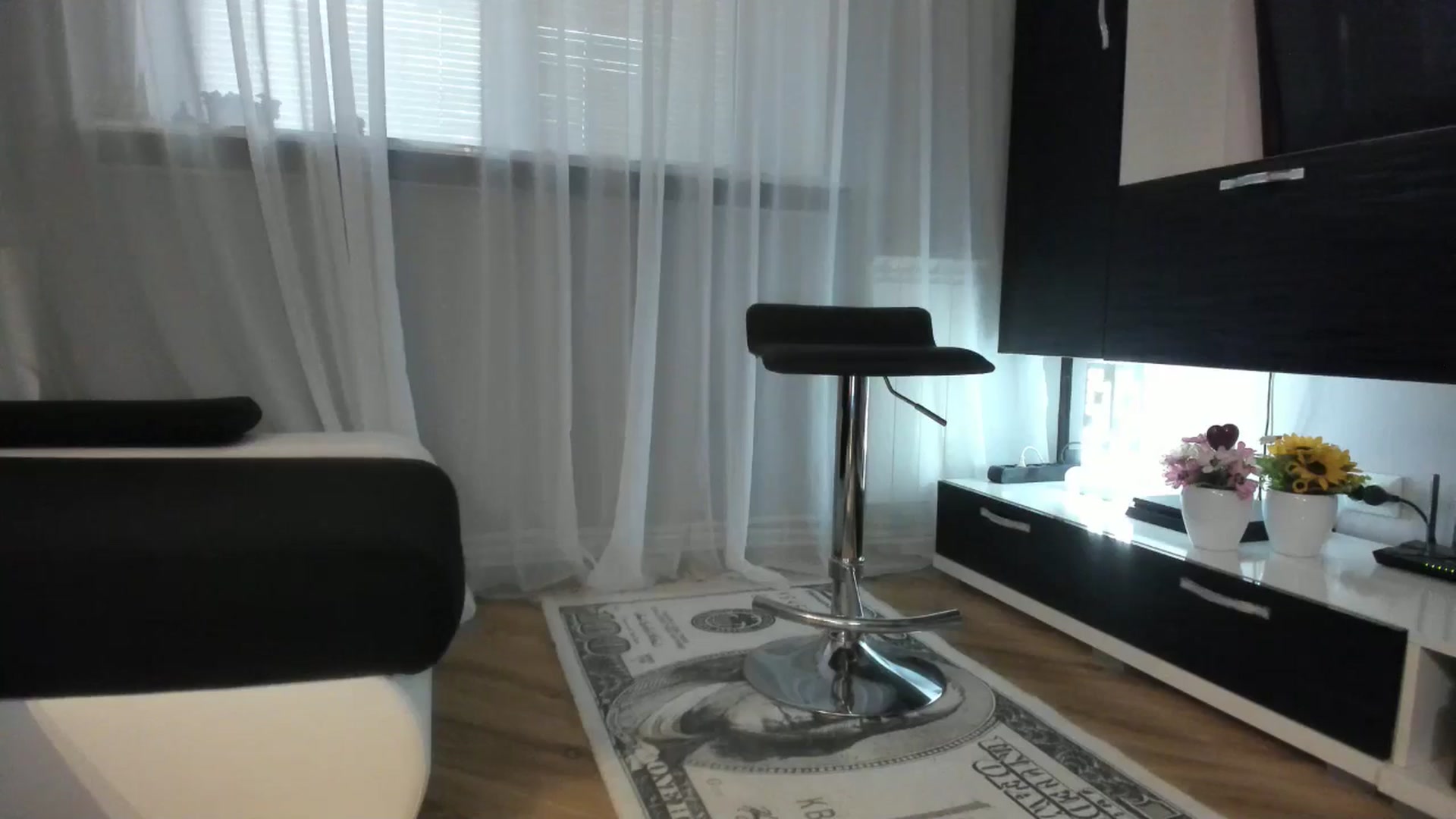 Gallery image thumbnail from WetSelf's myfreecams stream on, 03/15/2025, 10:25 image 17 of 20