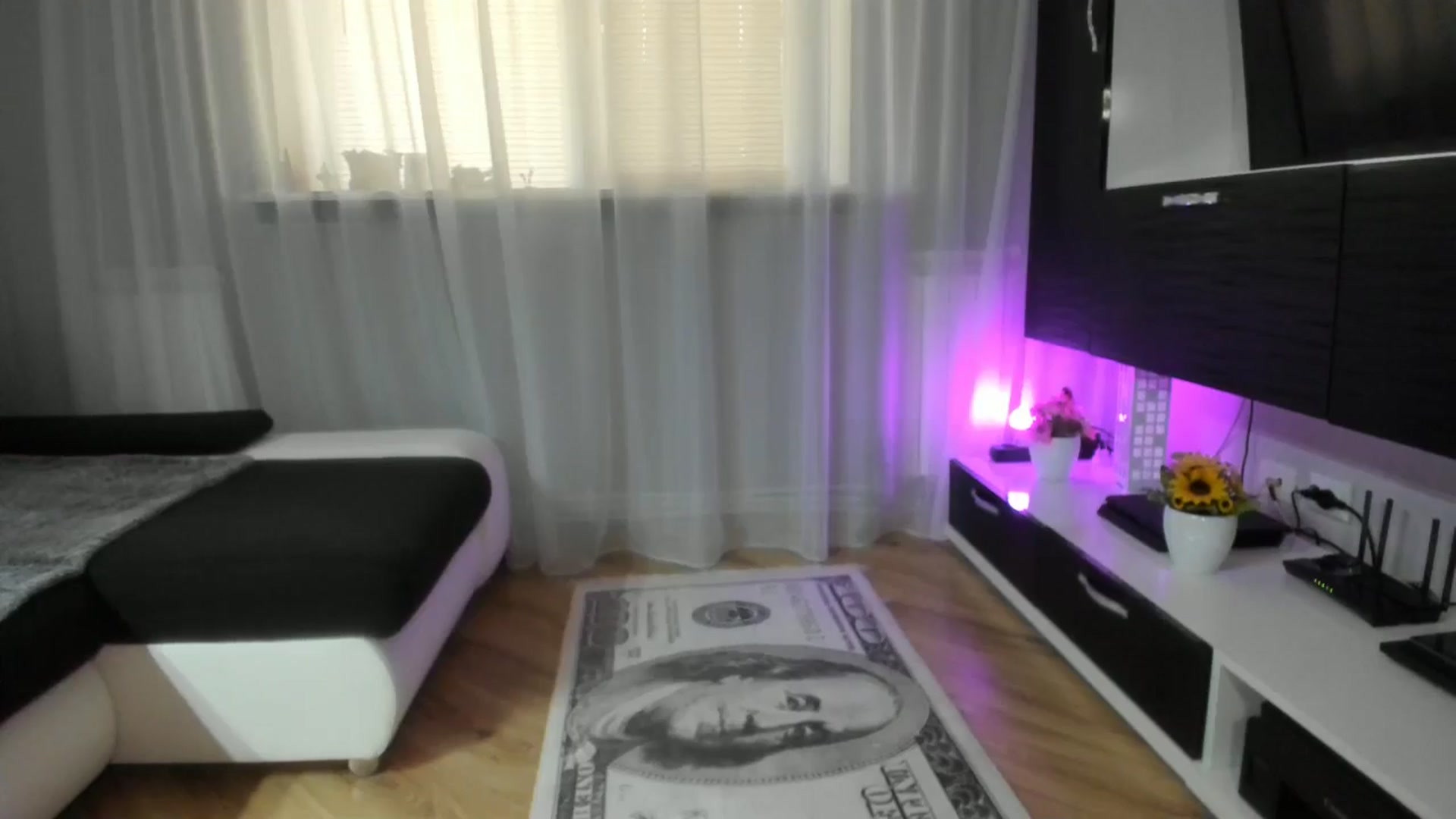 Gallery image thumbnail from WetSelf's myfreecams stream on, 03/20/2025, 14:12 image 8 of 20