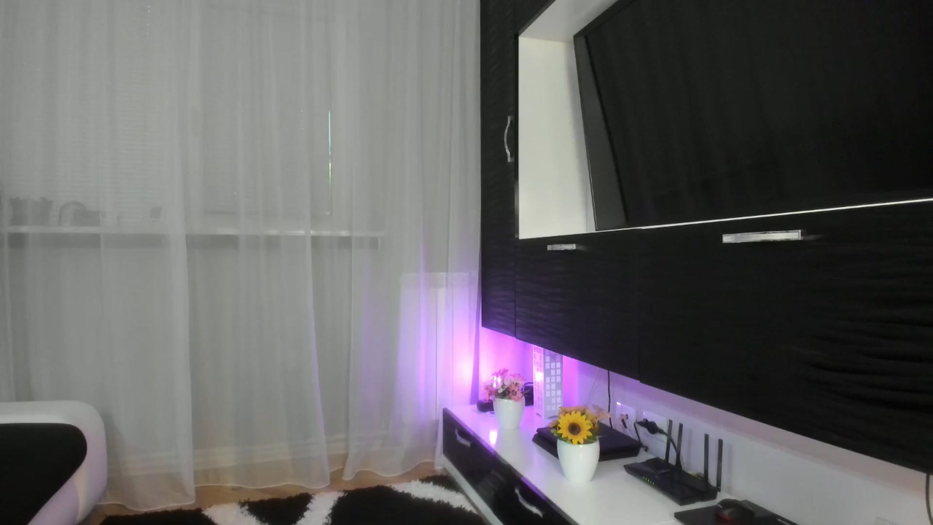 Gallery image thumbnail from WetSelf's myfreecams stream on, 05/03/2025, 08:35 image 9 of 20
