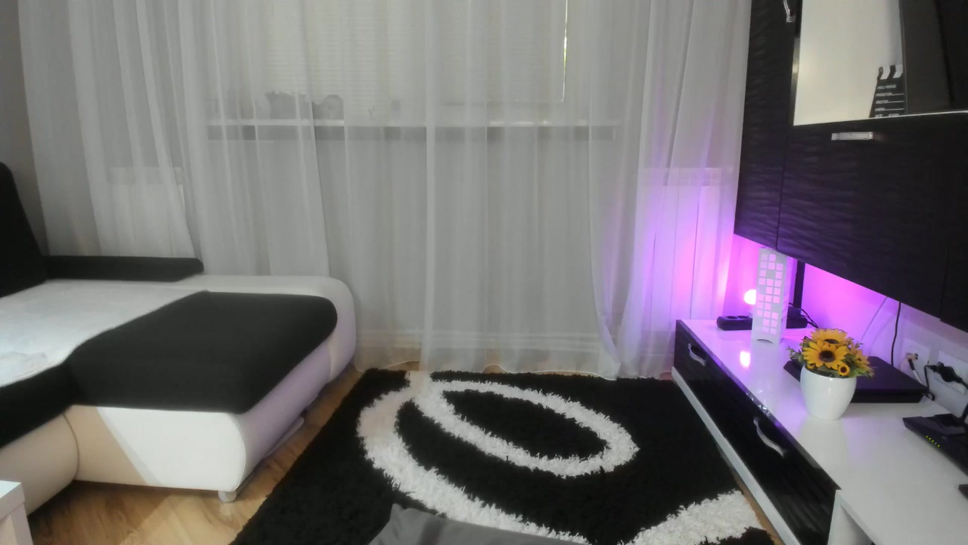 Gallery image thumbnail from WetSelf's myfreecams stream on, 05/31/2025, 09:44 image 20 of 20