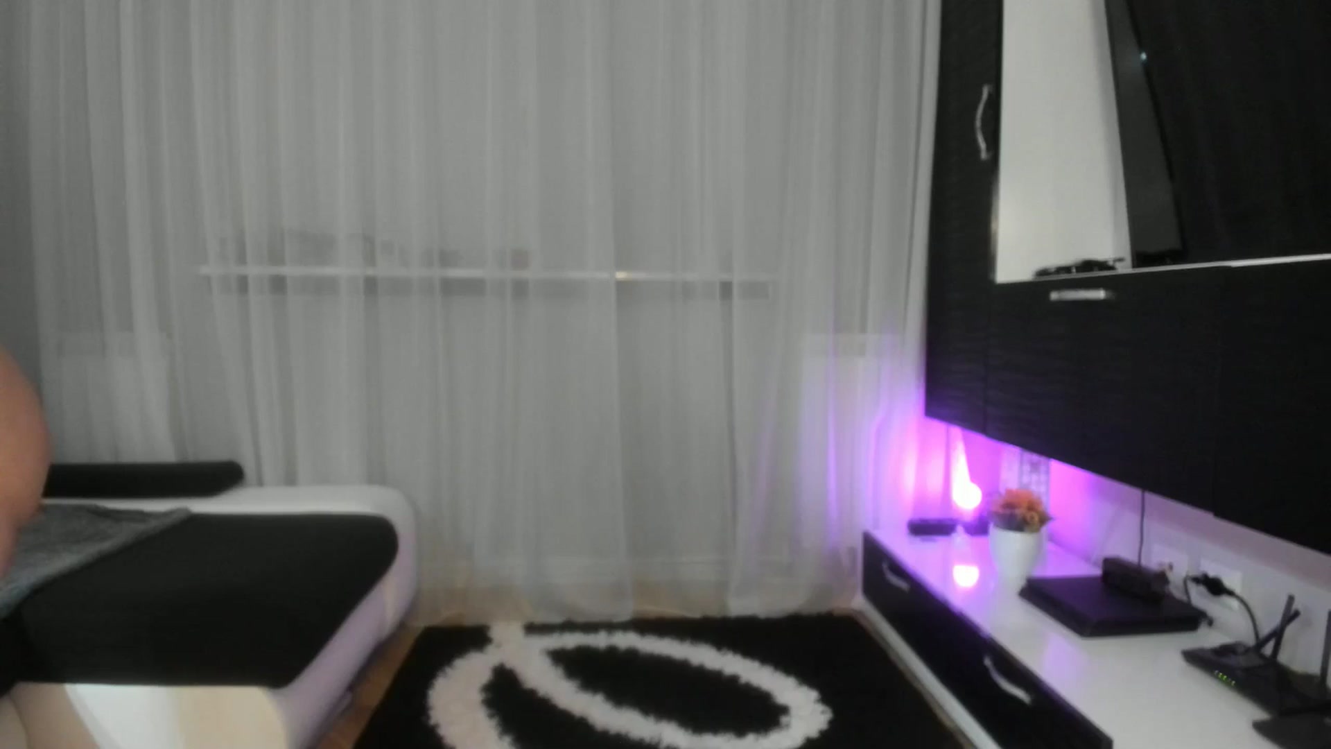 Gallery image thumbnail from WetSelf's myfreecams stream on, 06/21/2025, 08:13 image 16 of 20