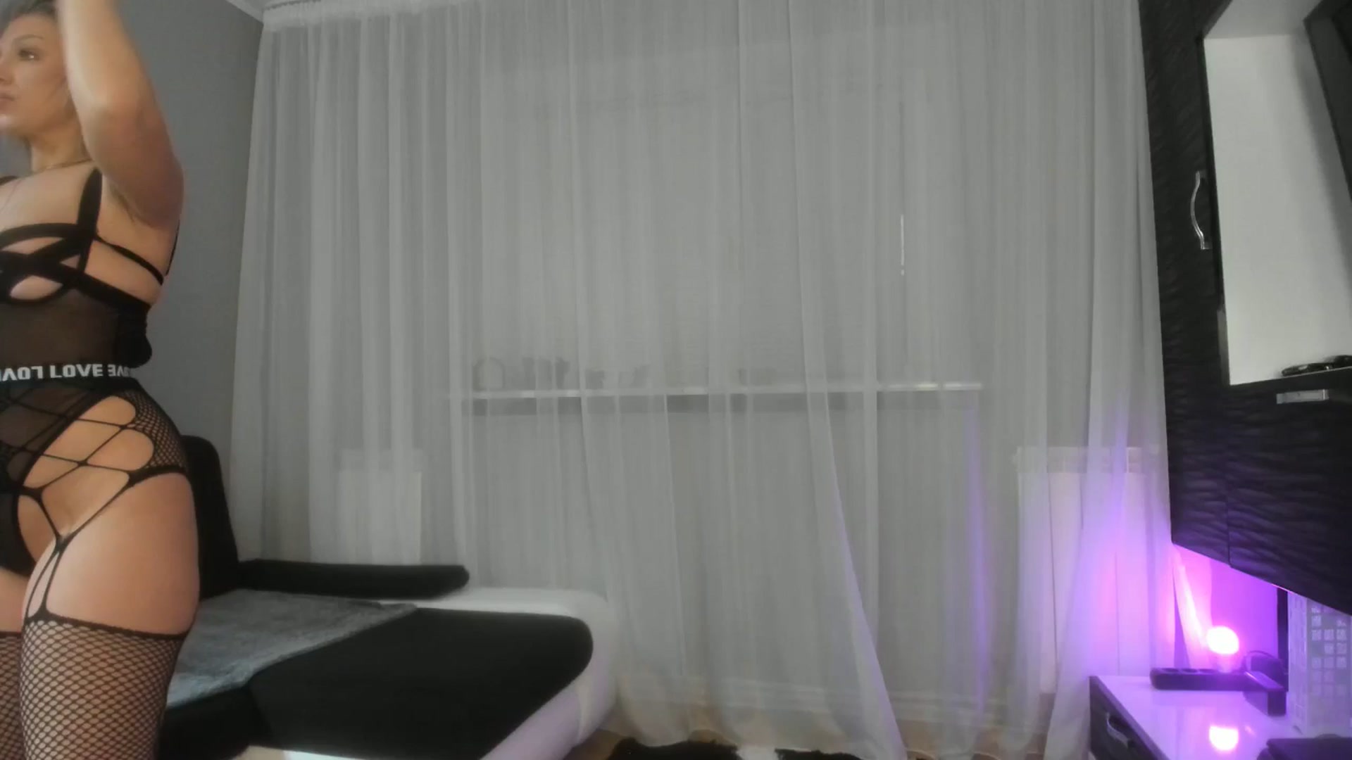 Gallery image thumbnail from WetSelf's myfreecams stream on, 10/15/2025, 08:21 image 1 of 20
