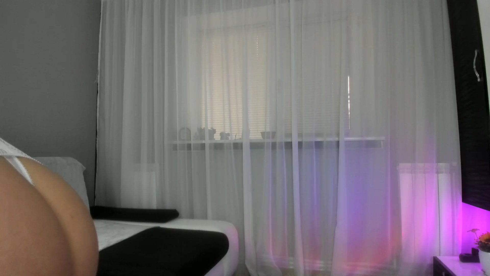 Gallery image thumbnail from WetSelf's myfreecams stream on, 11/18/2025, 08:44 image 2 of 20