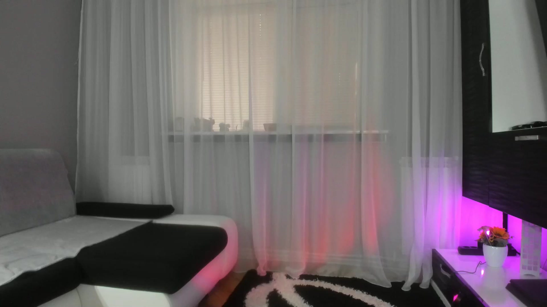 Gallery image thumbnail from WetSelf's myfreecams stream on, 11/25/2025, 10:02 image 10 of 20
