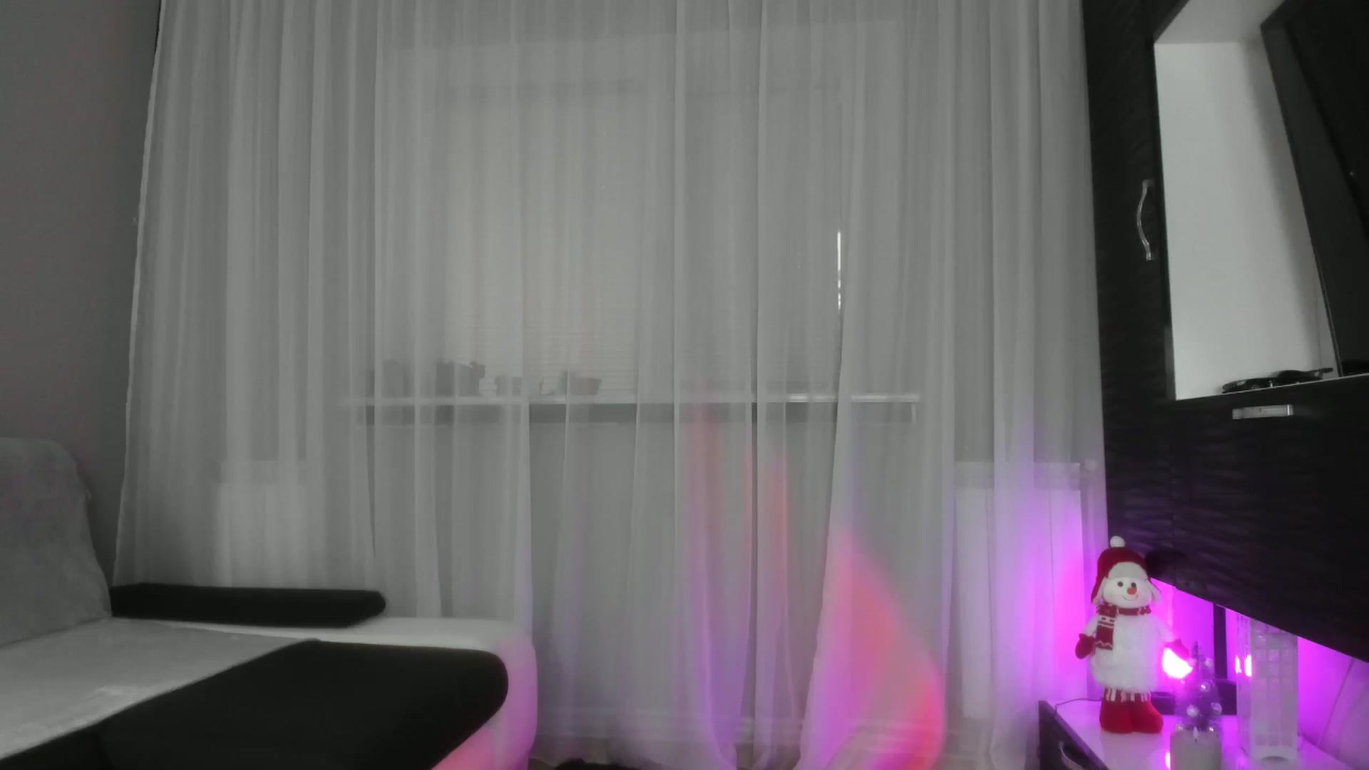 Gallery image thumbnail from WetSelf's myfreecams stream on, 12/18/2025, 08:30 image 12 of 20