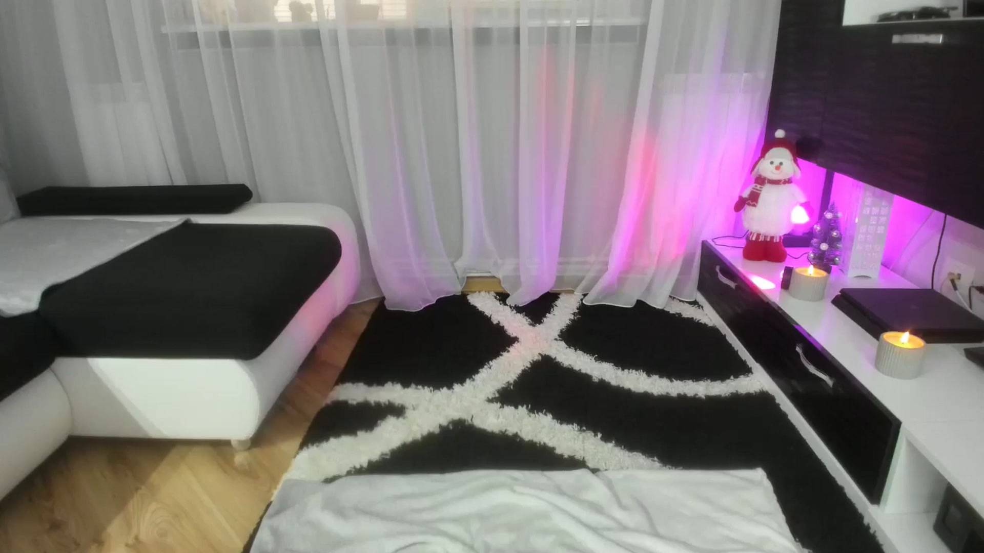 Gallery image thumbnail from WetSelf's myfreecams stream on, 12/19/2025, 12:13 image 15 of 20