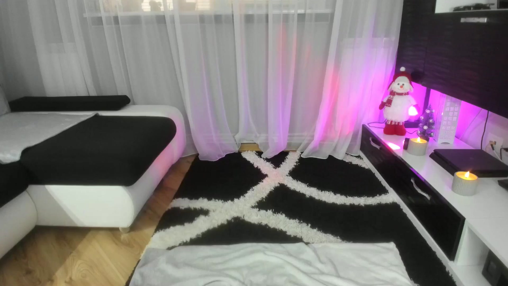 Gallery image thumbnail from WetSelf's myfreecams stream on, 12/19/2025, 12:13 image 14 of 20