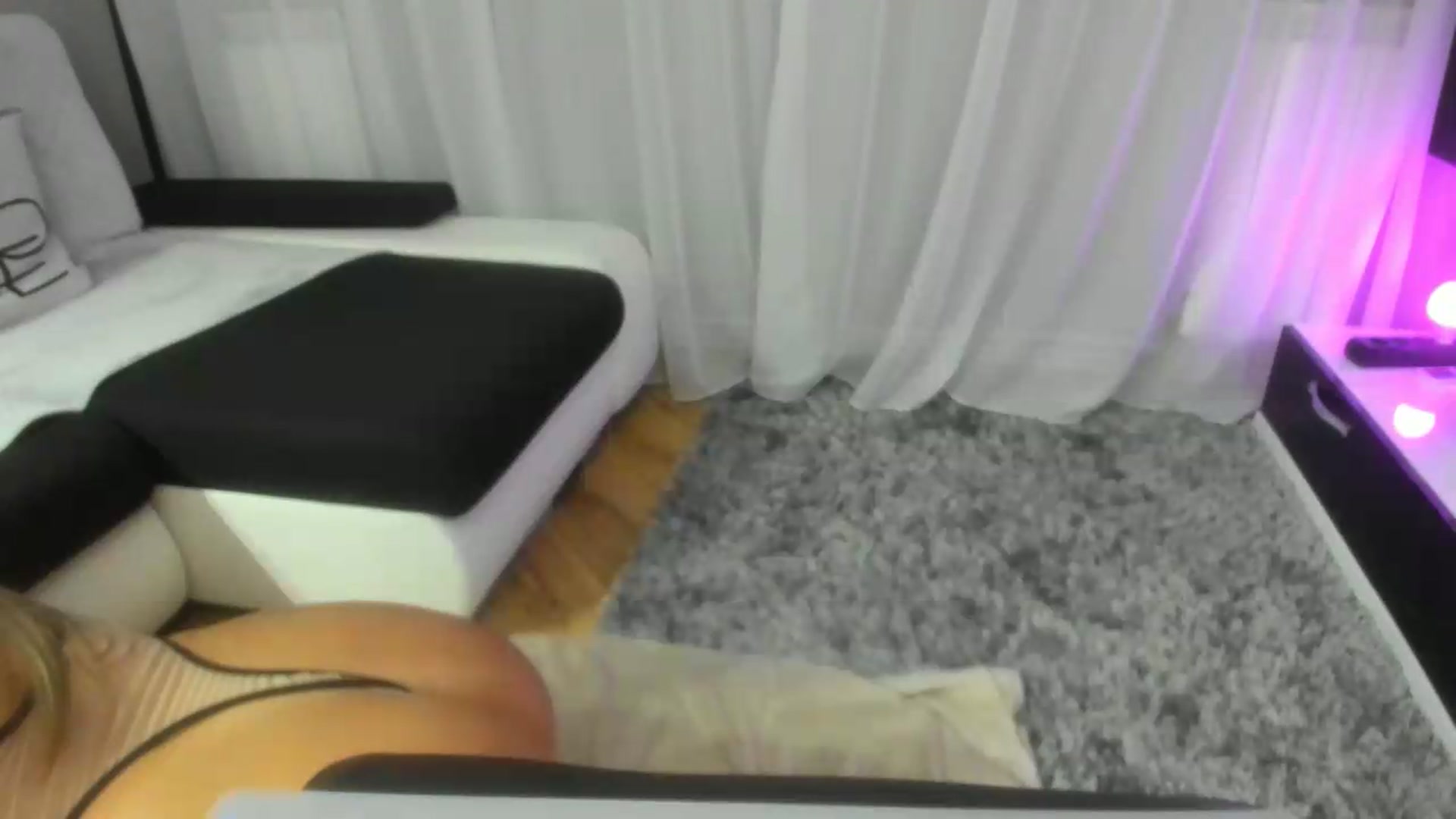 Gallery image thumbnail from WetSelf's myfreecams stream on, 08/12/2026, 18:33 image 15 of 20
