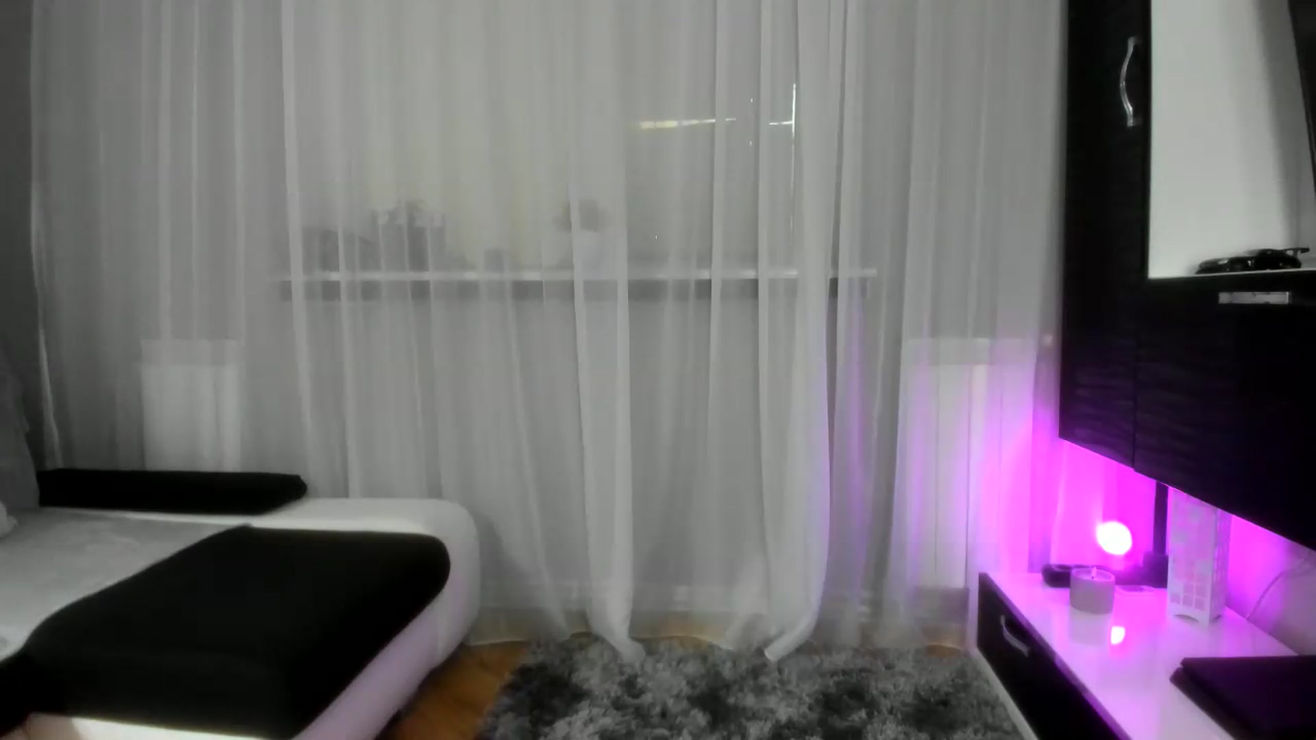 Gallery image thumbnail from WetSelf's myfreecams stream on, 08/15/2026, 09:38 image 13 of 20