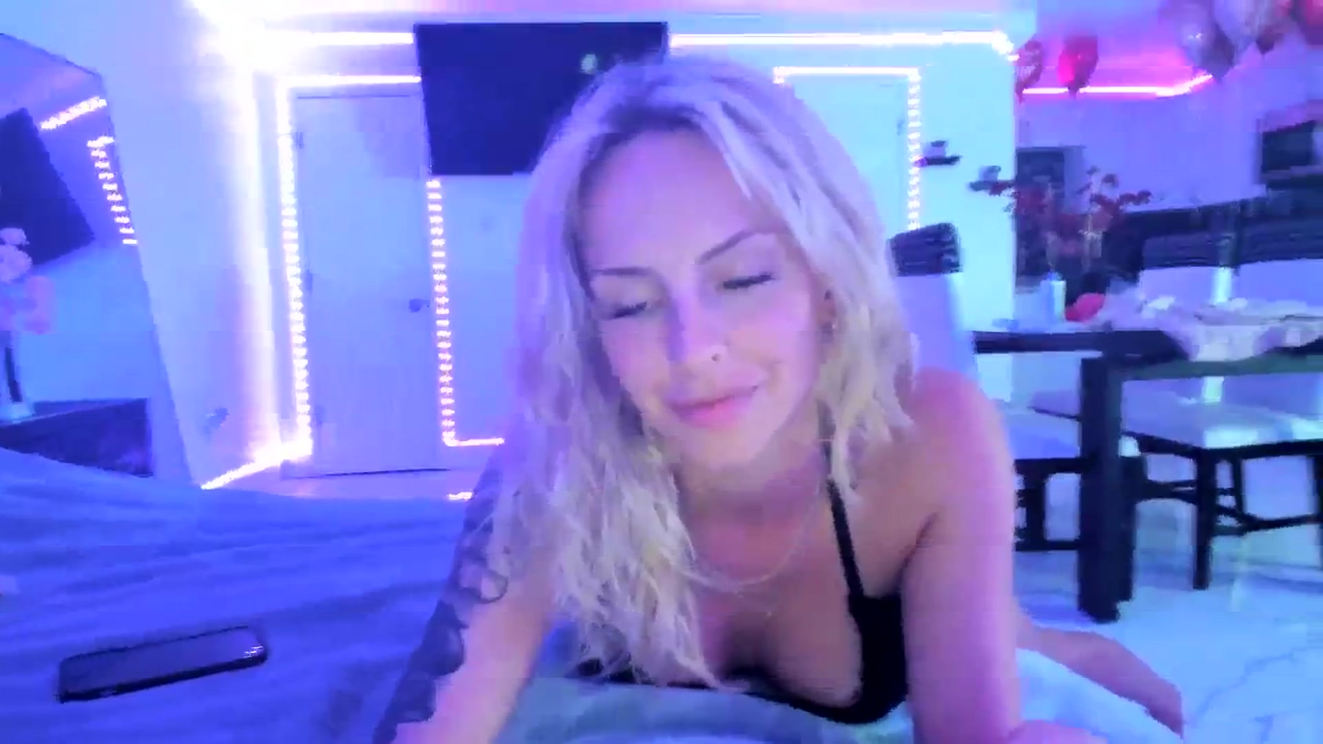 Gallery image thumbnail from Wet_Princess's myfreecams stream on, 03/09/2024, 23:48 image 8 of 20