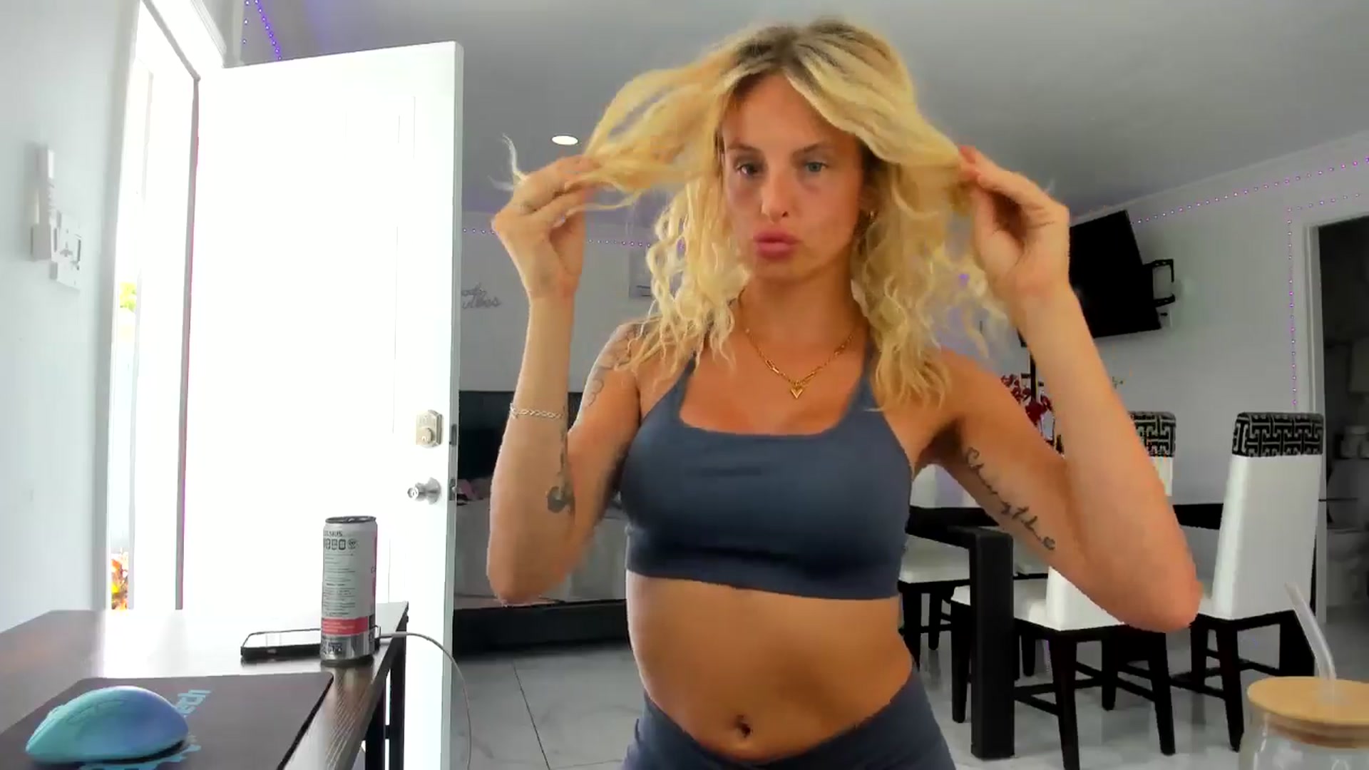 Gallery image thumbnail from Wet_Princess's myfreecams stream on, 04/26/2024, 18:33 image 5 of 20