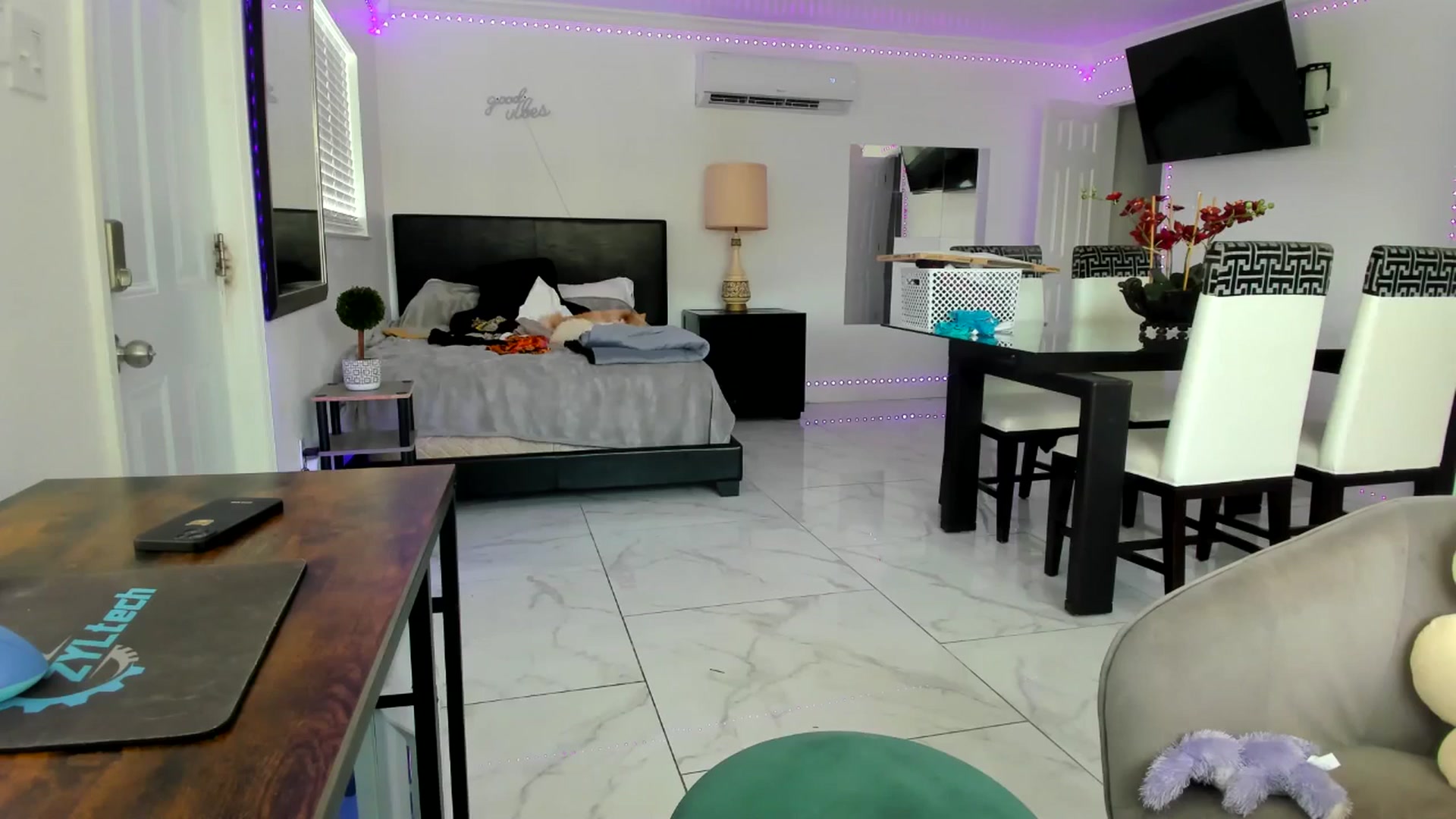 Gallery image thumbnail from Wet_Princess's myfreecams stream on, 04/27/2024, 21:00 image 13 of 20