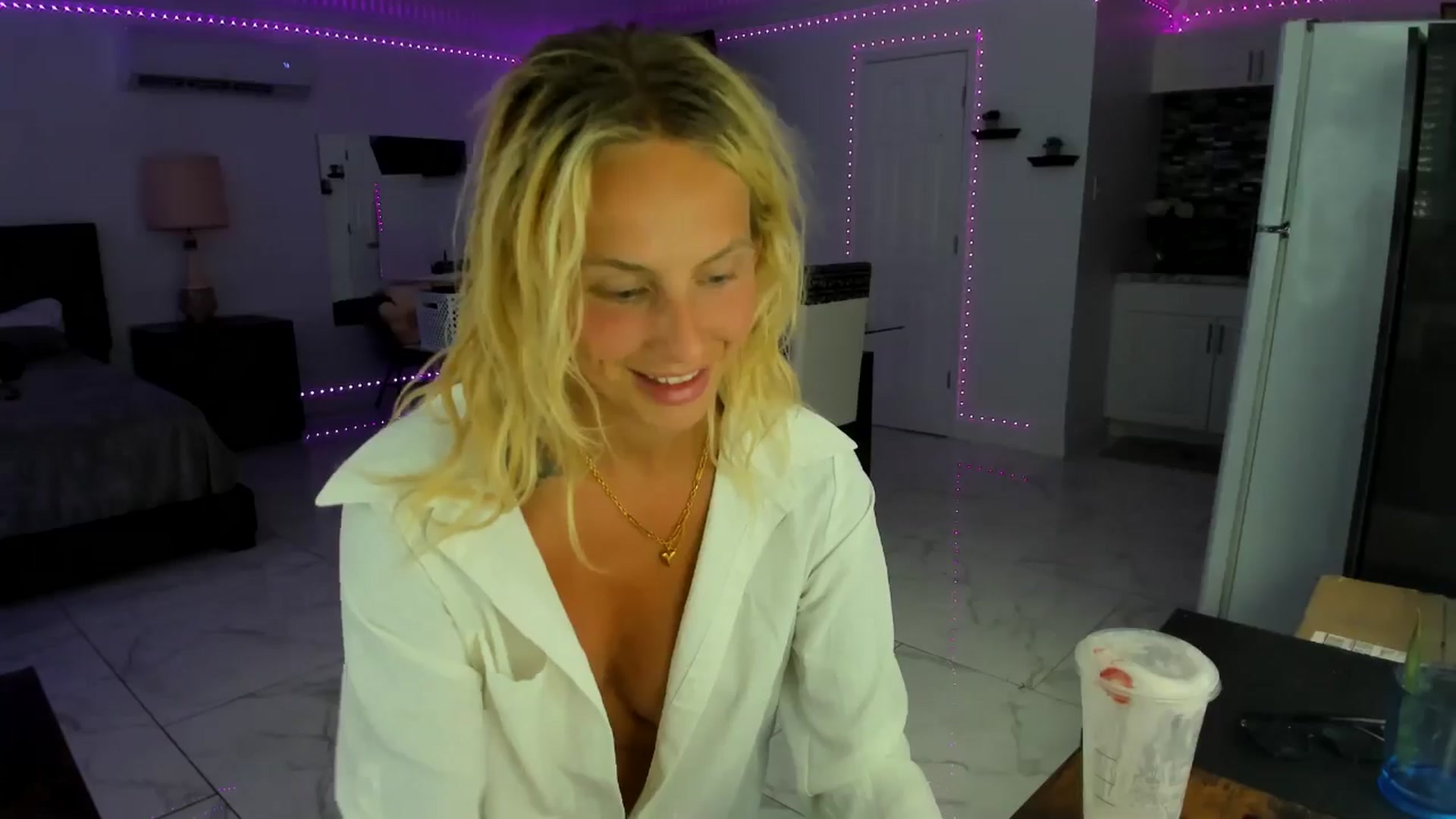 Gallery image thumbnail from Wet_Princess's myfreecams stream on, 04/28/2024, 23:27 image 13 of 20
