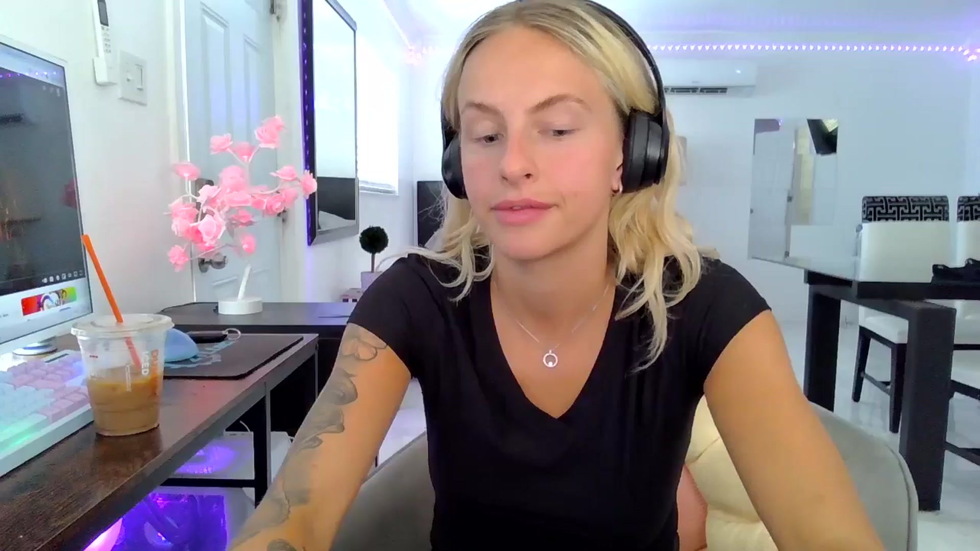 Gallery image thumbnail from Wet_Princess's myfreecams stream on, 05/26/2024, 16:47 image 4 of 20