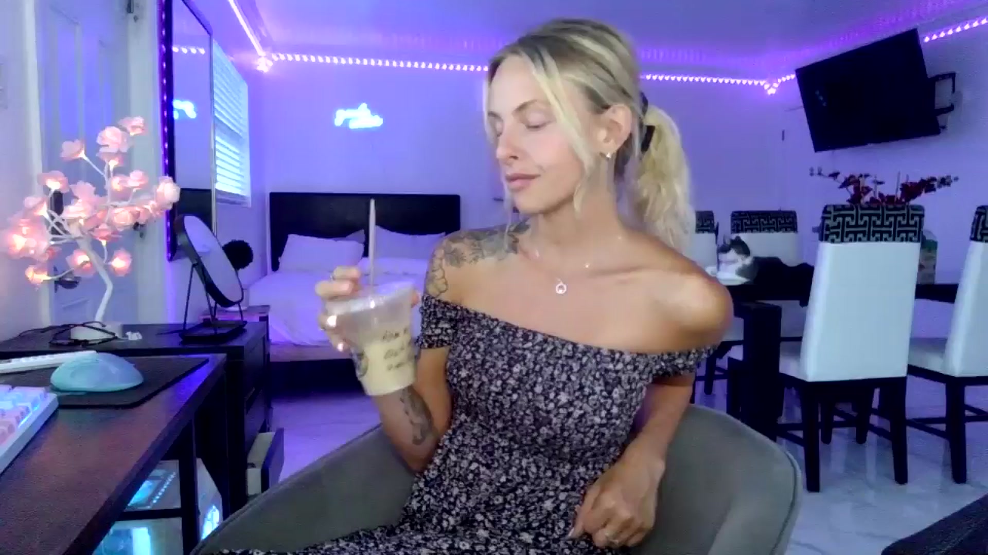 Gallery image thumbnail from Wet_Princess's myfreecams stream on, 05/30/2024, 24:31 image 10 of 20