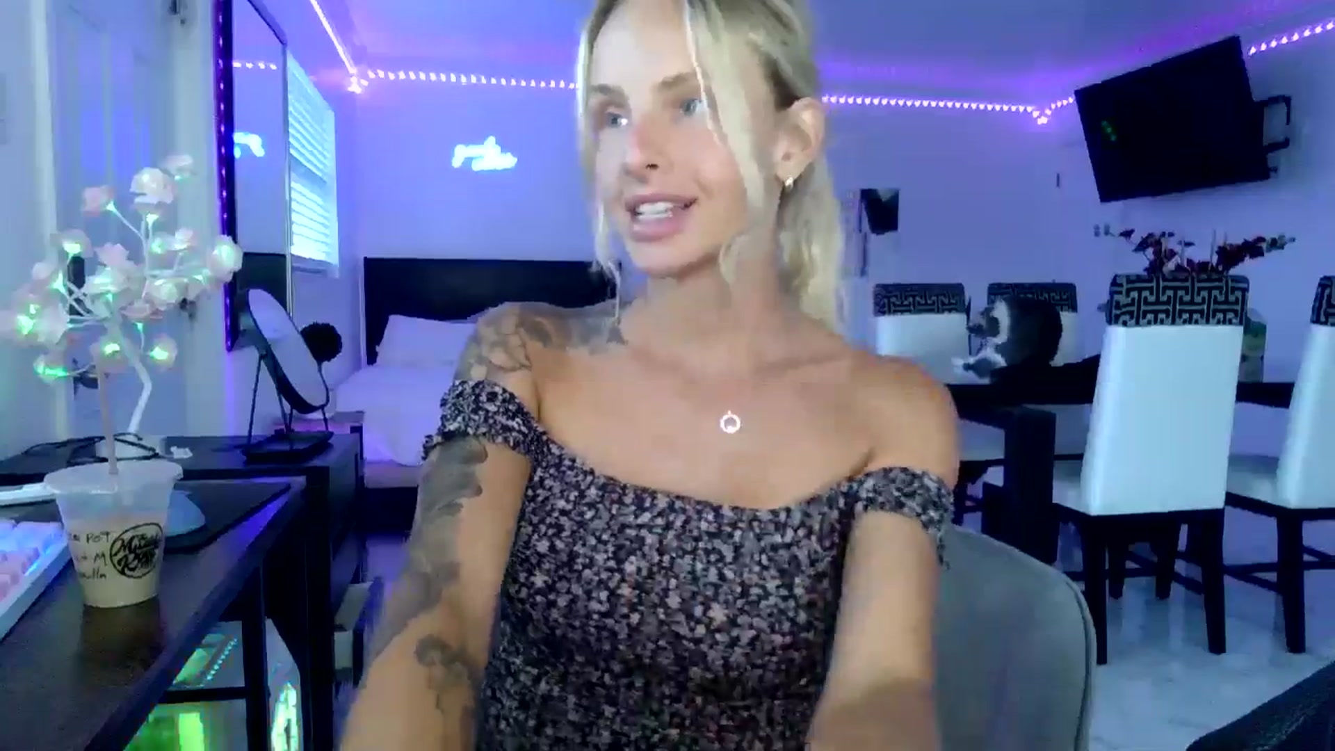 Gallery image thumbnail from Wet_Princess's myfreecams stream on, 05/30/2024, 24:31 image 5 of 20