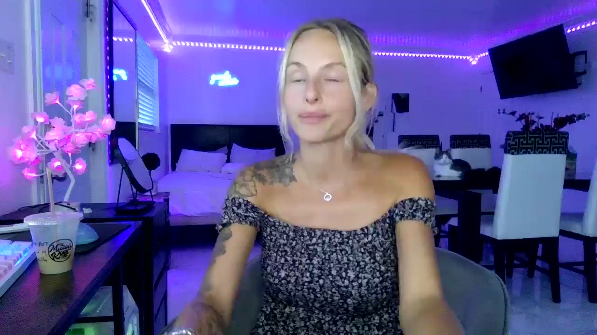 Gallery image thumbnail from Wet_Princess's myfreecams stream on, 05/30/2024, 24:31 image 15 of 20