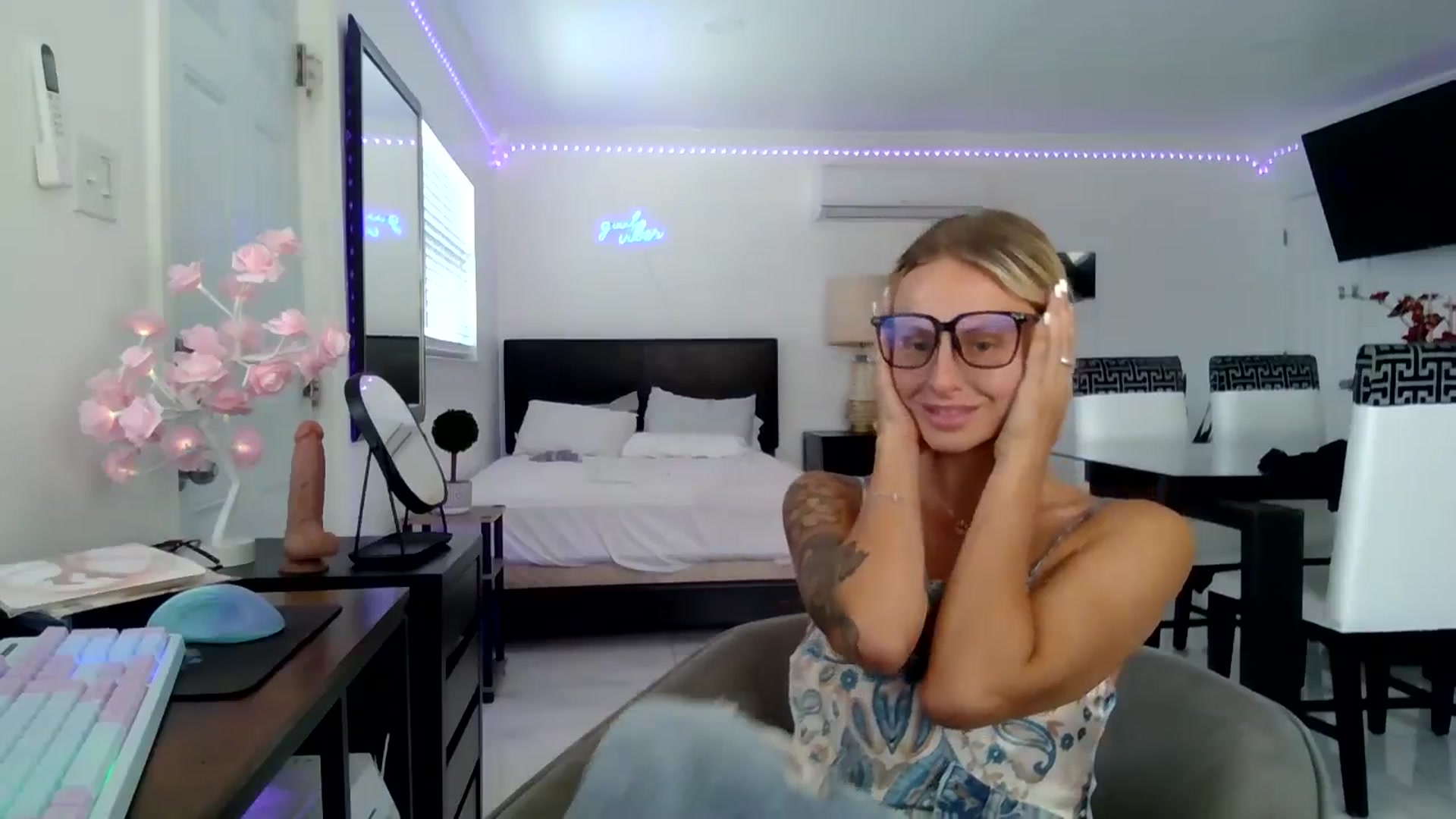 Gallery image thumbnail from Wet_Princess's myfreecams stream on, 05/31/2024, 18:12 image 15 of 20