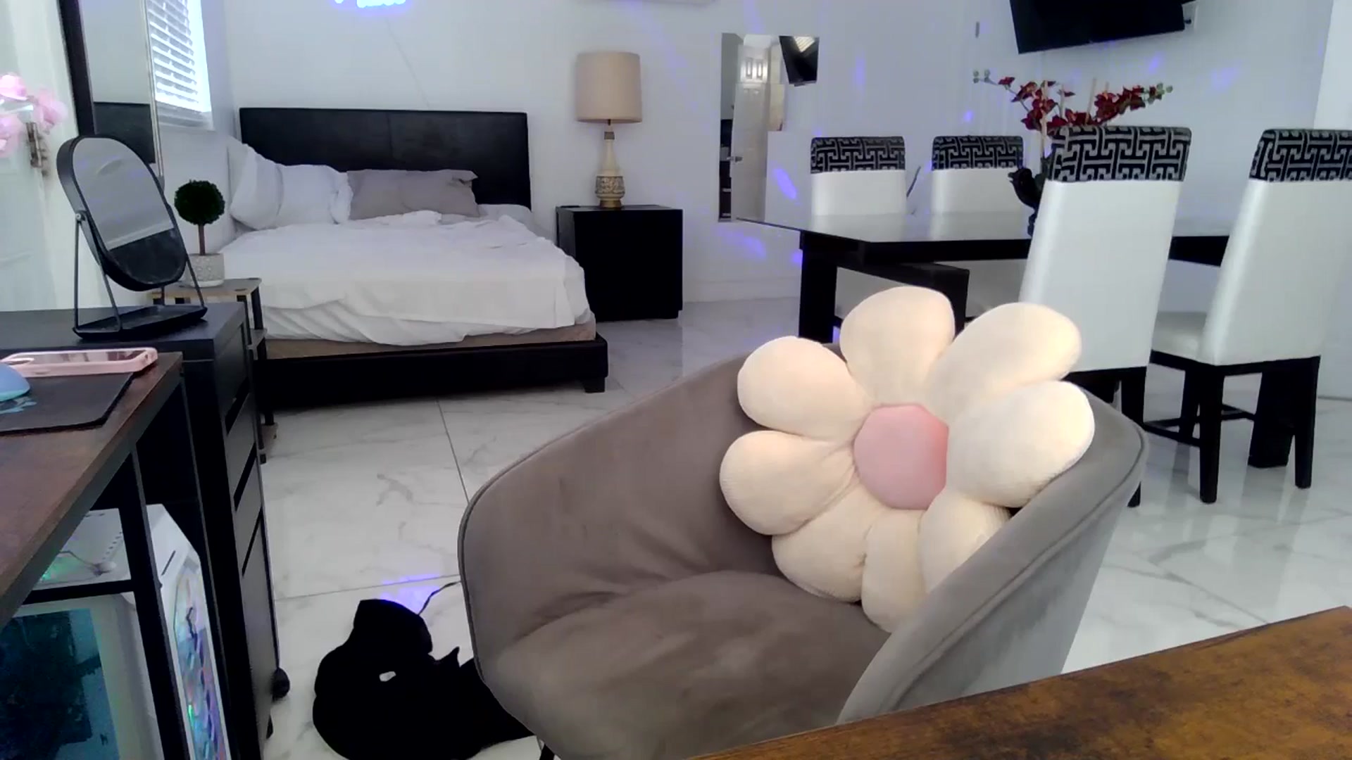 Gallery image thumbnail from Wet_Princess's myfreecams stream on, 06/03/2024, 19:31 image 20 of 20