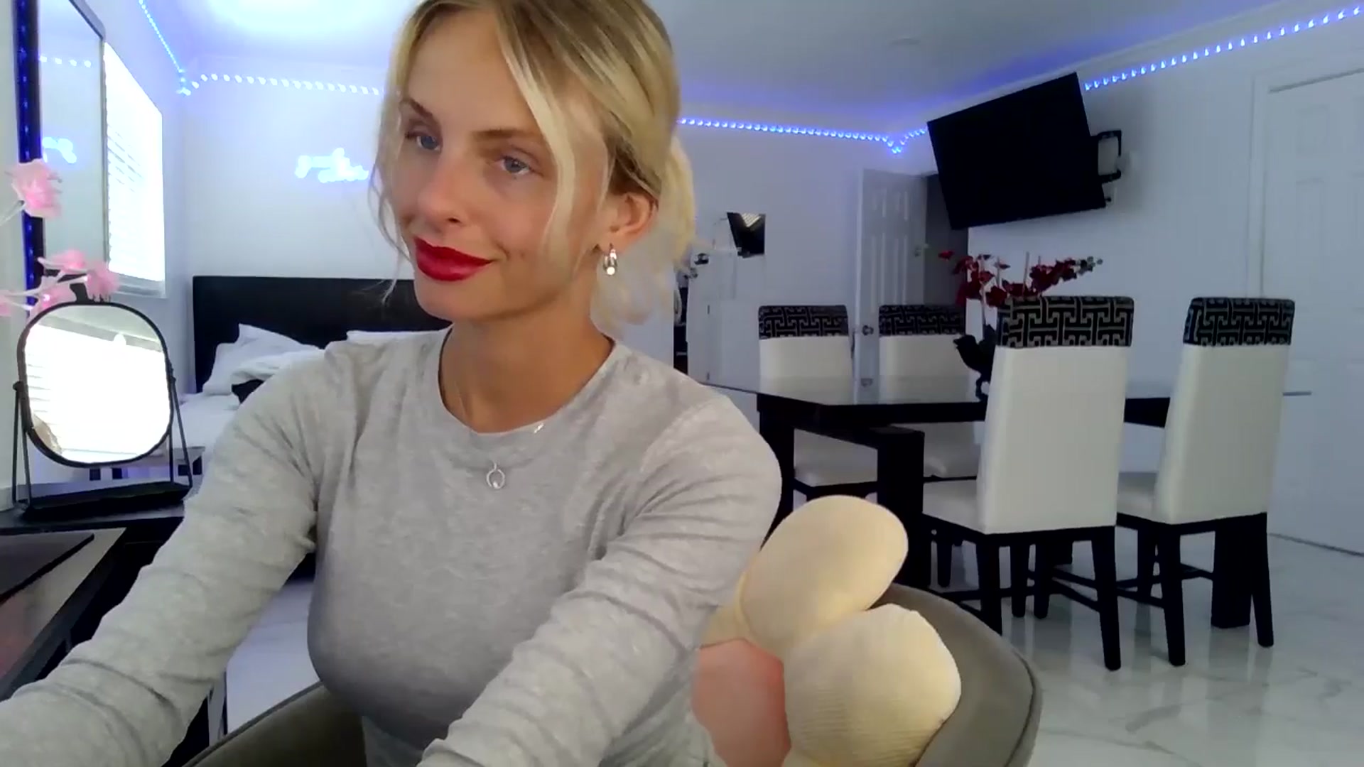 Gallery image thumbnail from Wet_Princess's myfreecams stream on, 06/06/2024, 17:05 image 2 of 20