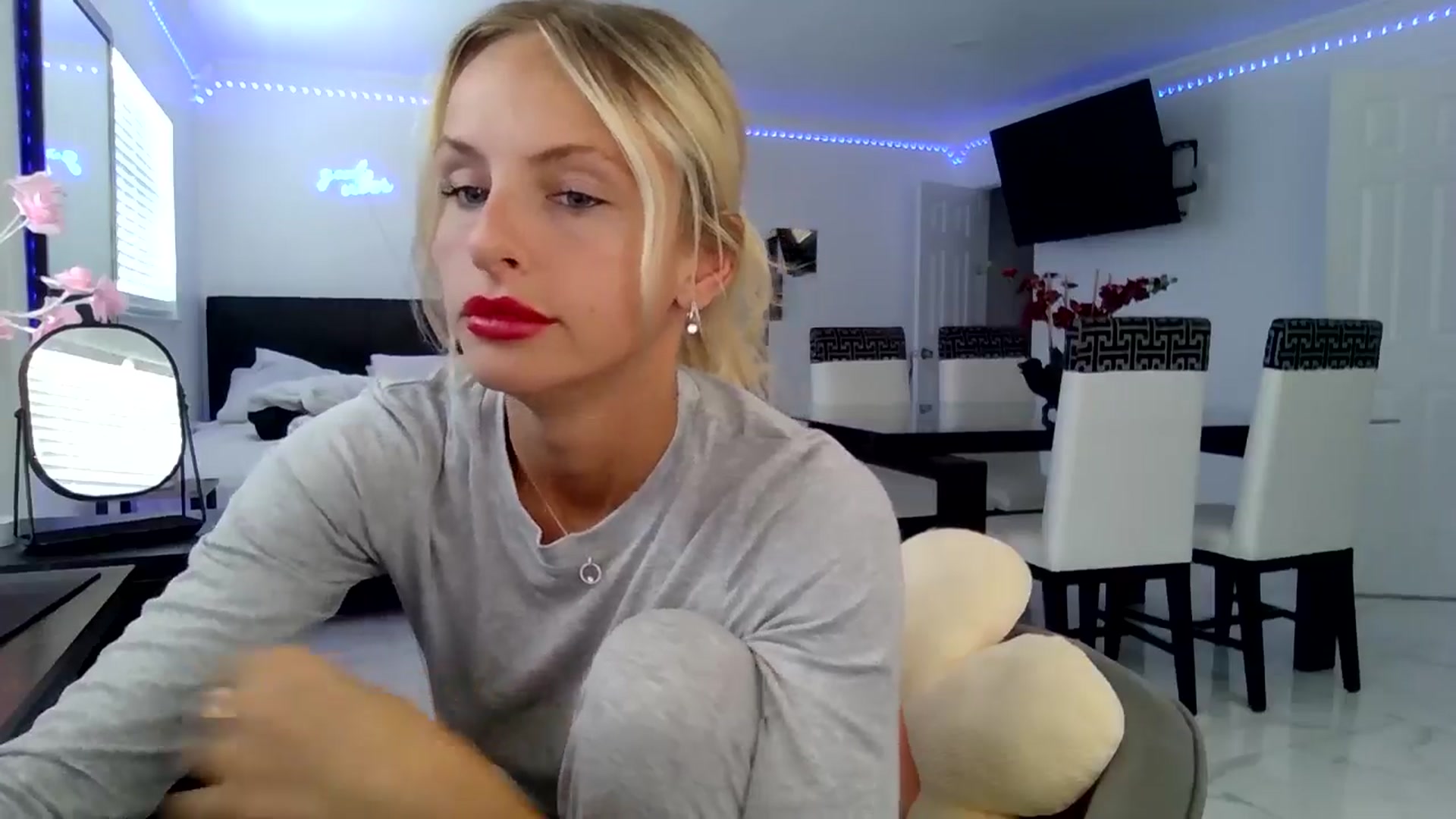 Gallery image thumbnail from Wet_Princess's myfreecams stream on, 06/06/2024, 17:05 image 16 of 20