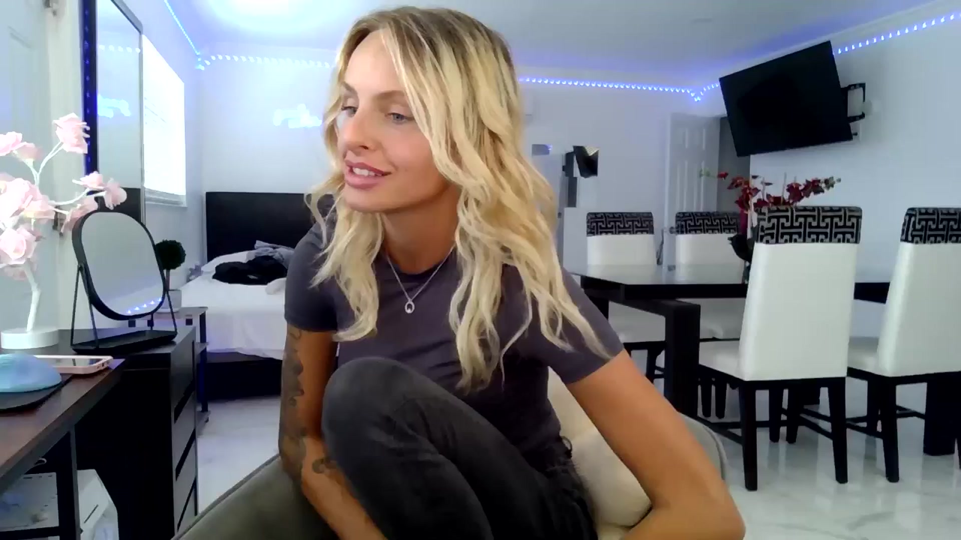 Gallery image thumbnail from Wet_Princess's myfreecams stream on, 06/07/2024, 17:21 image 19 of 20