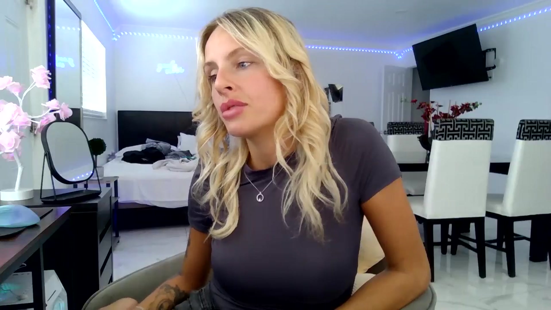 Gallery image thumbnail from Wet_Princess's myfreecams stream on, 06/07/2024, 17:21 image 9 of 20