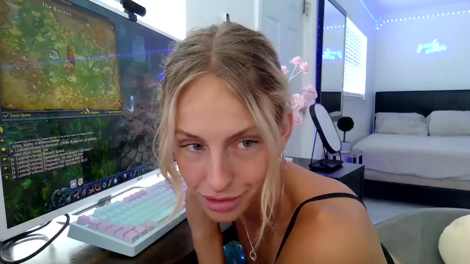 Gallery image thumbnail from Wet_Princess's myfreecams stream on, 06/19/2024, 18:29 image 12 of 20