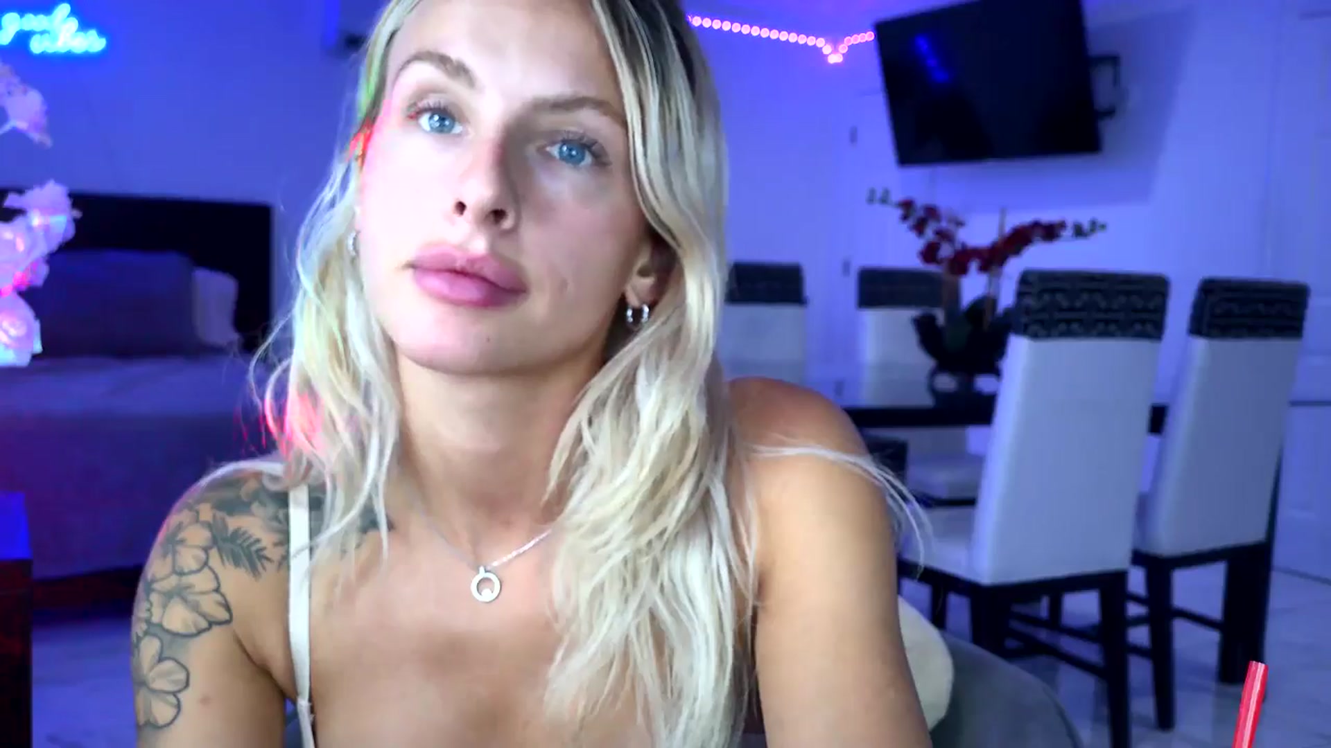 Gallery image thumbnail from Wet_Princess's myfreecams stream on, 06/27/2024, 06:17 image 10 of 20